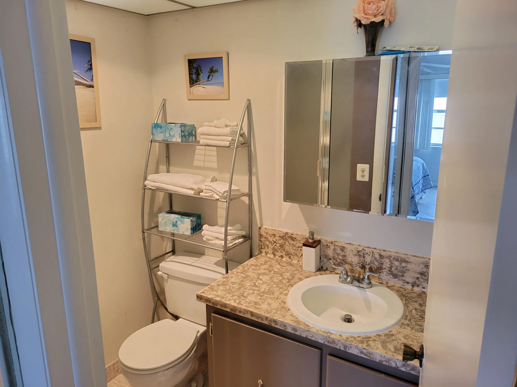 Property Slideshow image 16 of 17 | 662 burgundy, Delray Beach, FL, 33484