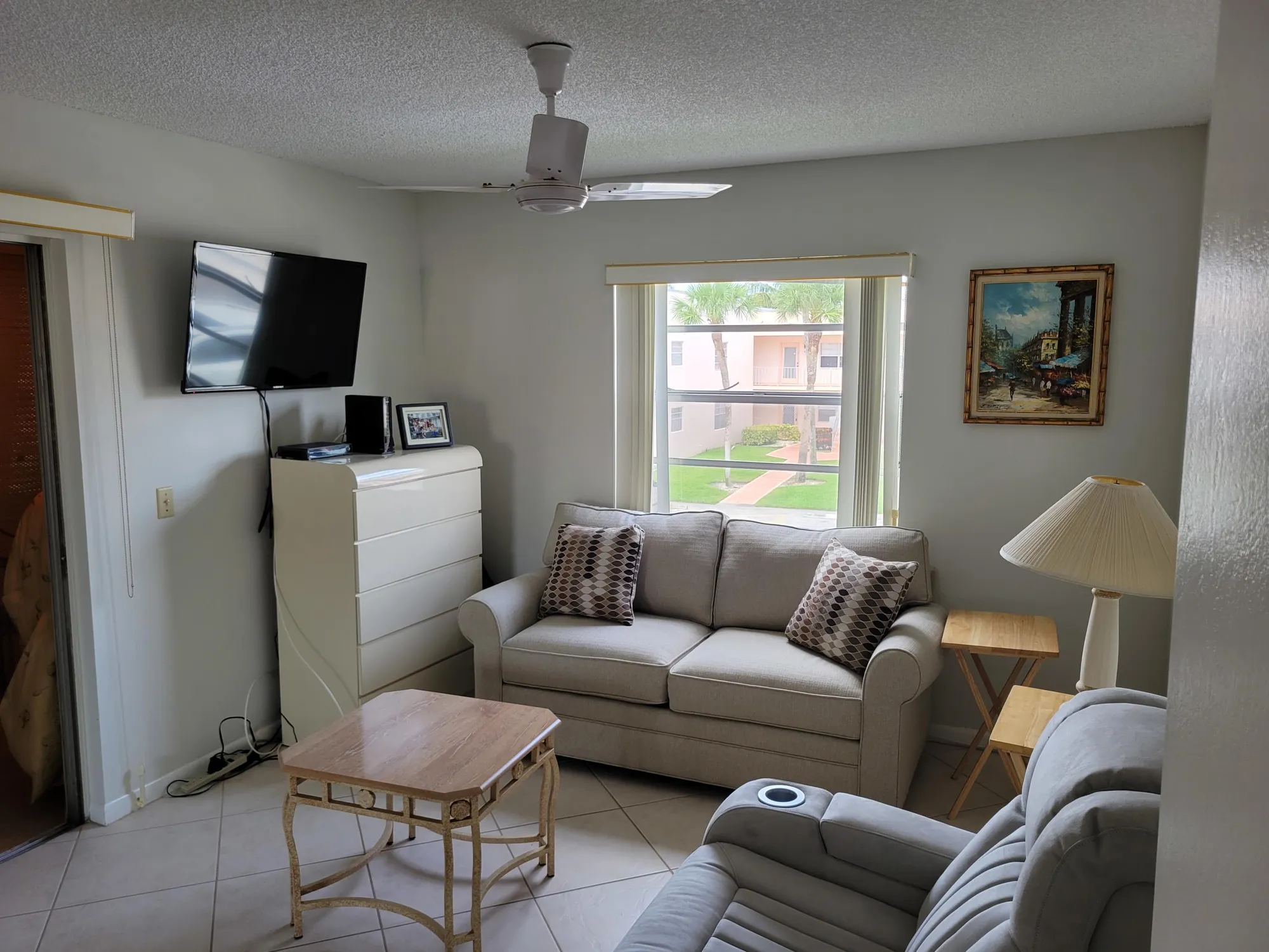 Property Slideshow image 7 of 17 | 662 burgundy, Delray Beach, FL, 33484