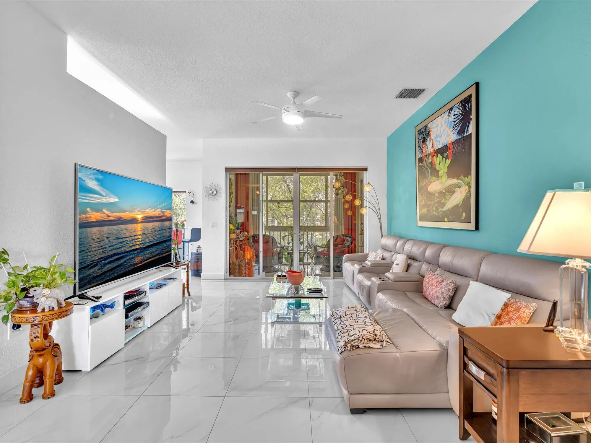Property Slideshow image 4 of 65 | 7888 exeter blvd 201, Tamarac, FL, 33321