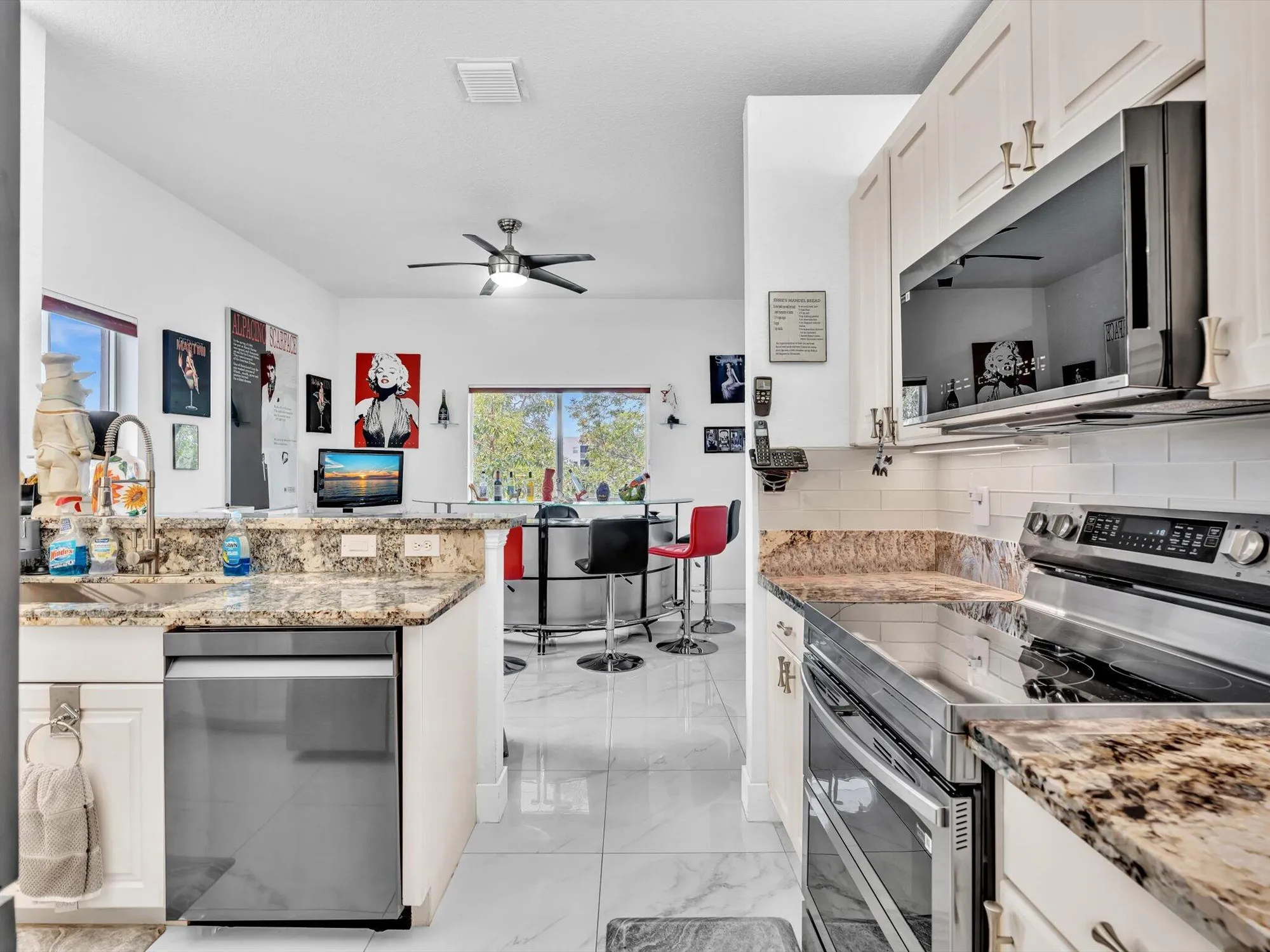 Property Slideshow image 9 of 65 | 7888 exeter blvd 201, Tamarac, FL, 33321
