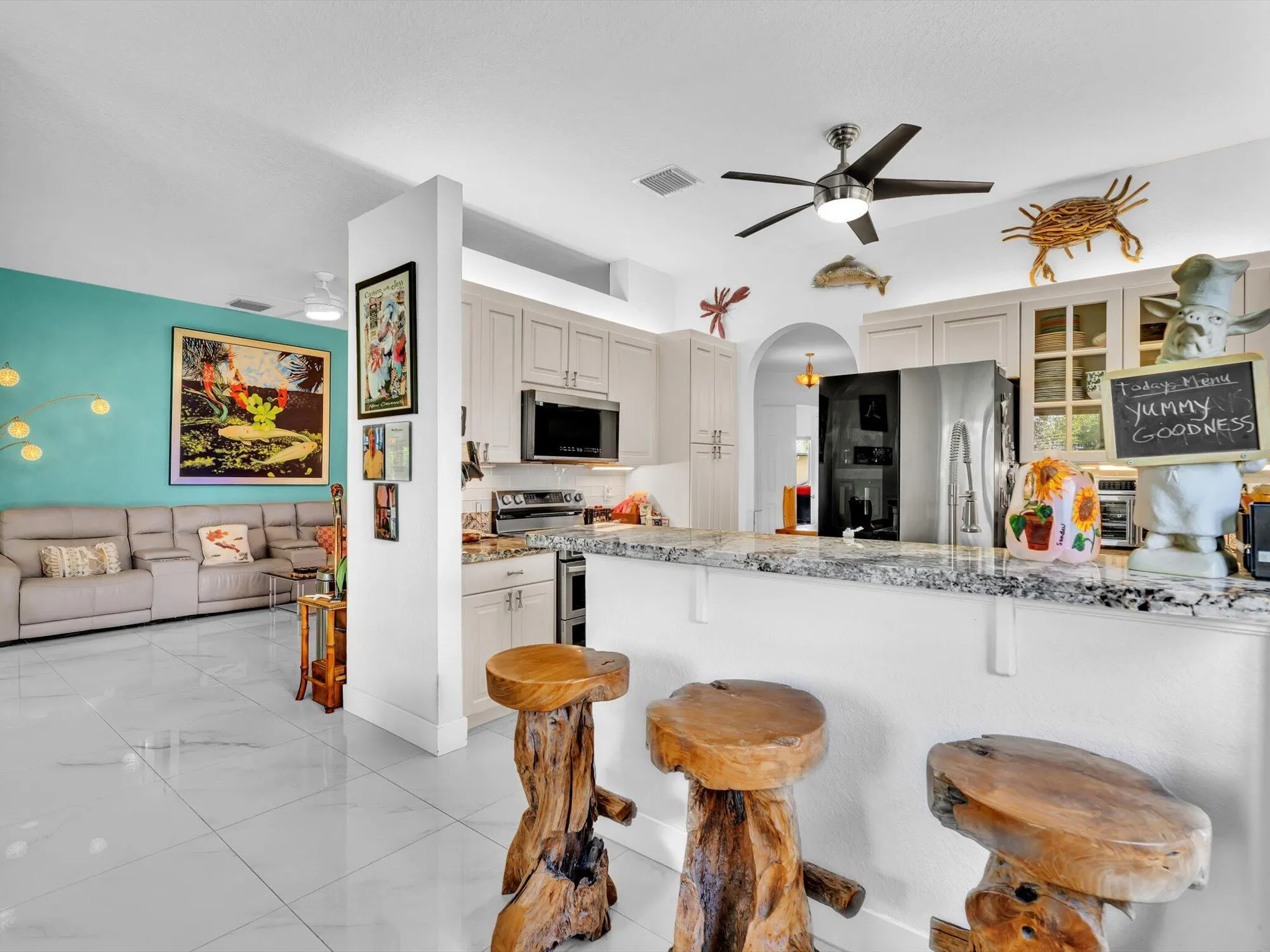 Property Slideshow image 16 of 65 | 7888 exeter blvd 201, Tamarac, FL, 33321