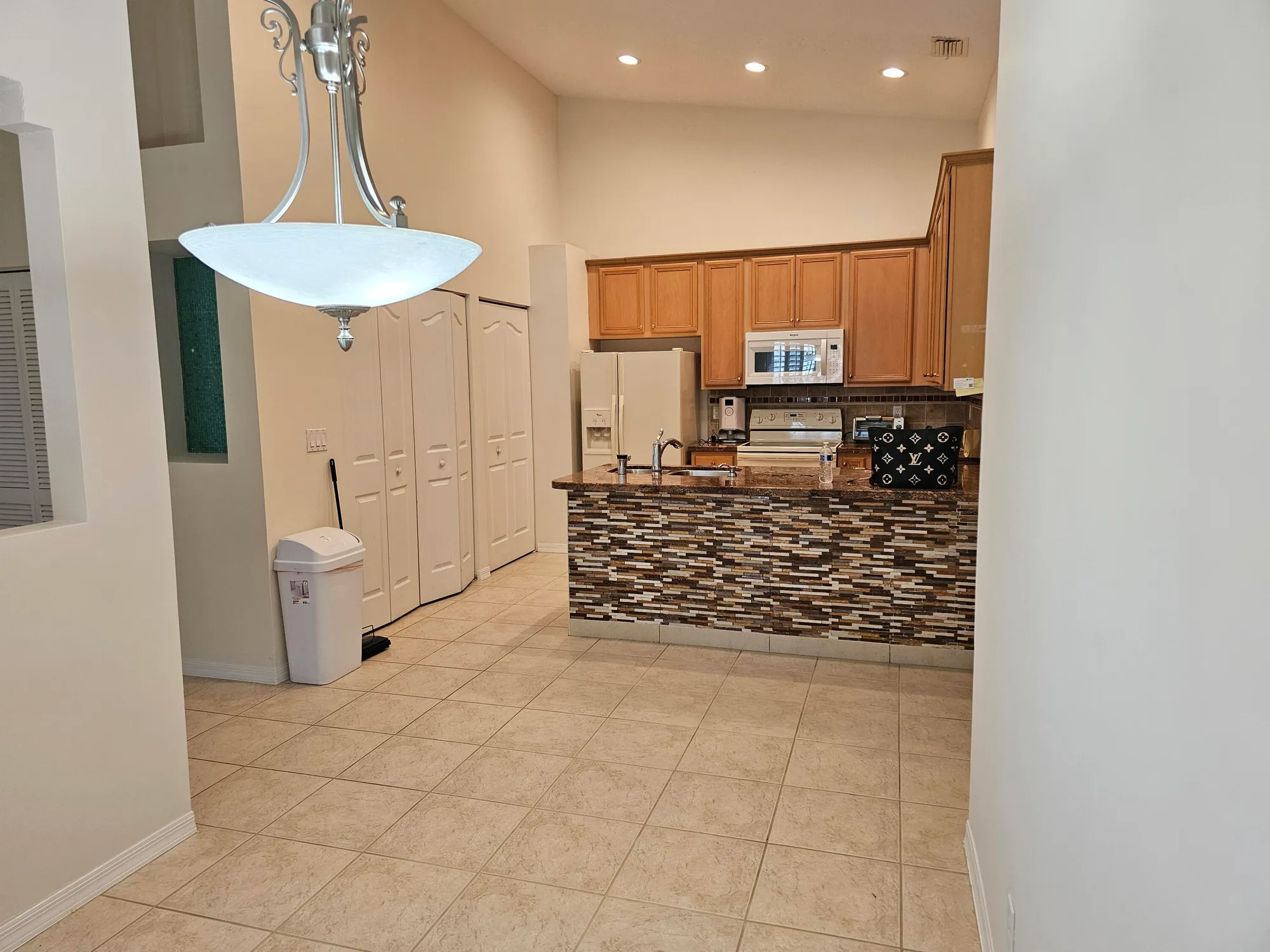 Property Slideshow image 9 of 18 | 8575 logia cir, Boynton Beach, FL, 33472