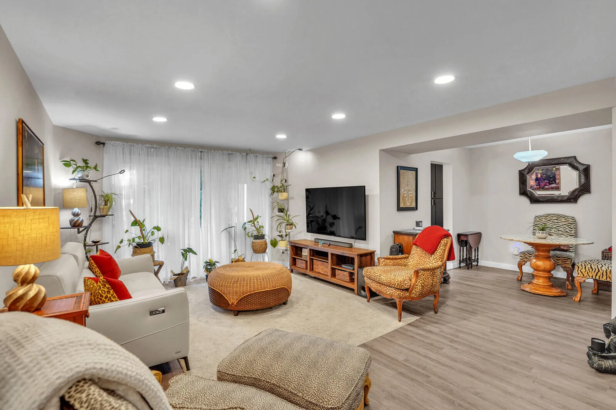 Property Slideshow image 2 of 15 | 3524 via poinciana apt 102, Lake Worth, FL, 33467