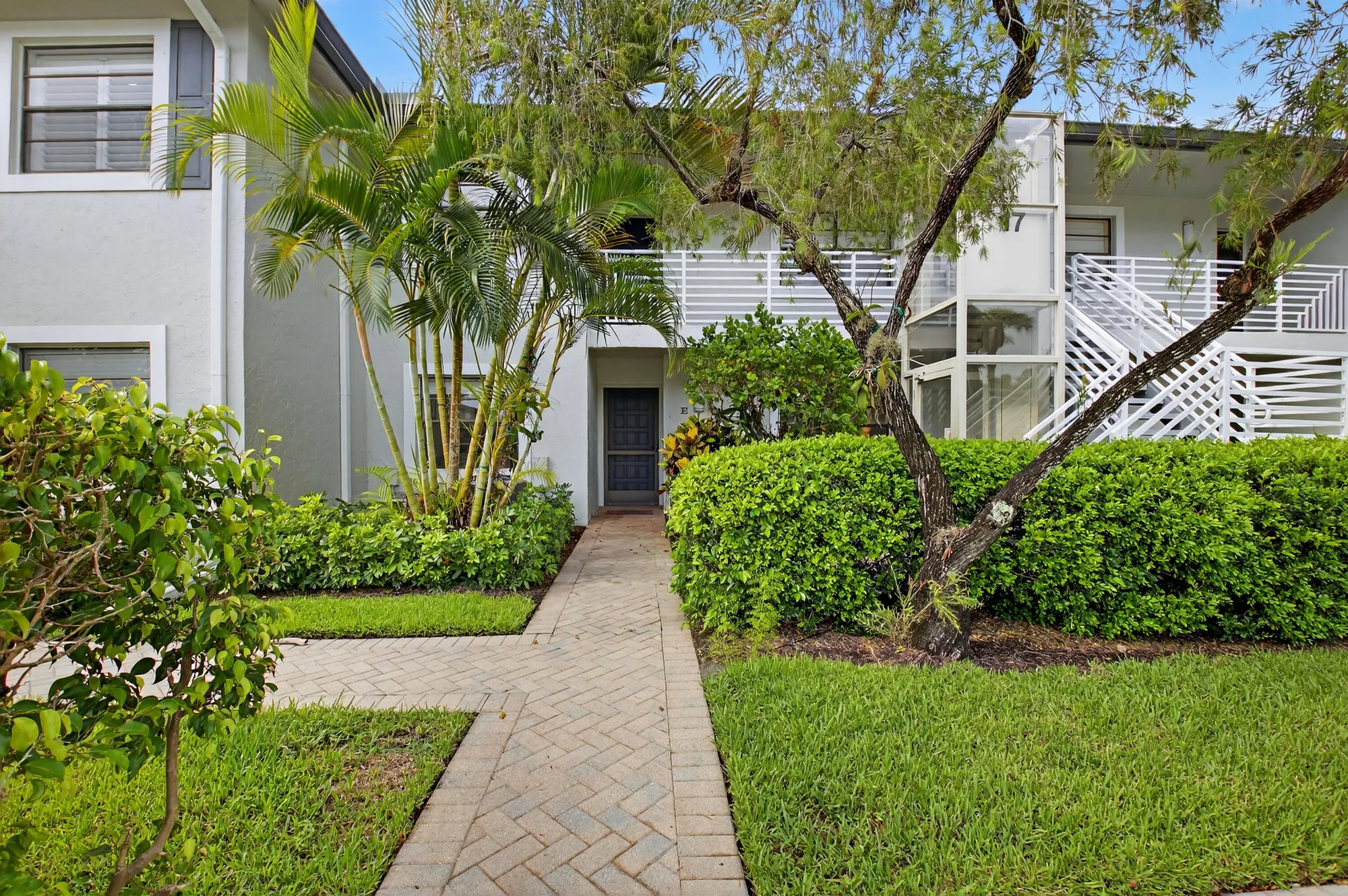Property Slideshow image 1 of 72 | 17 southport ln e, Boynton Beach, FL, 33436