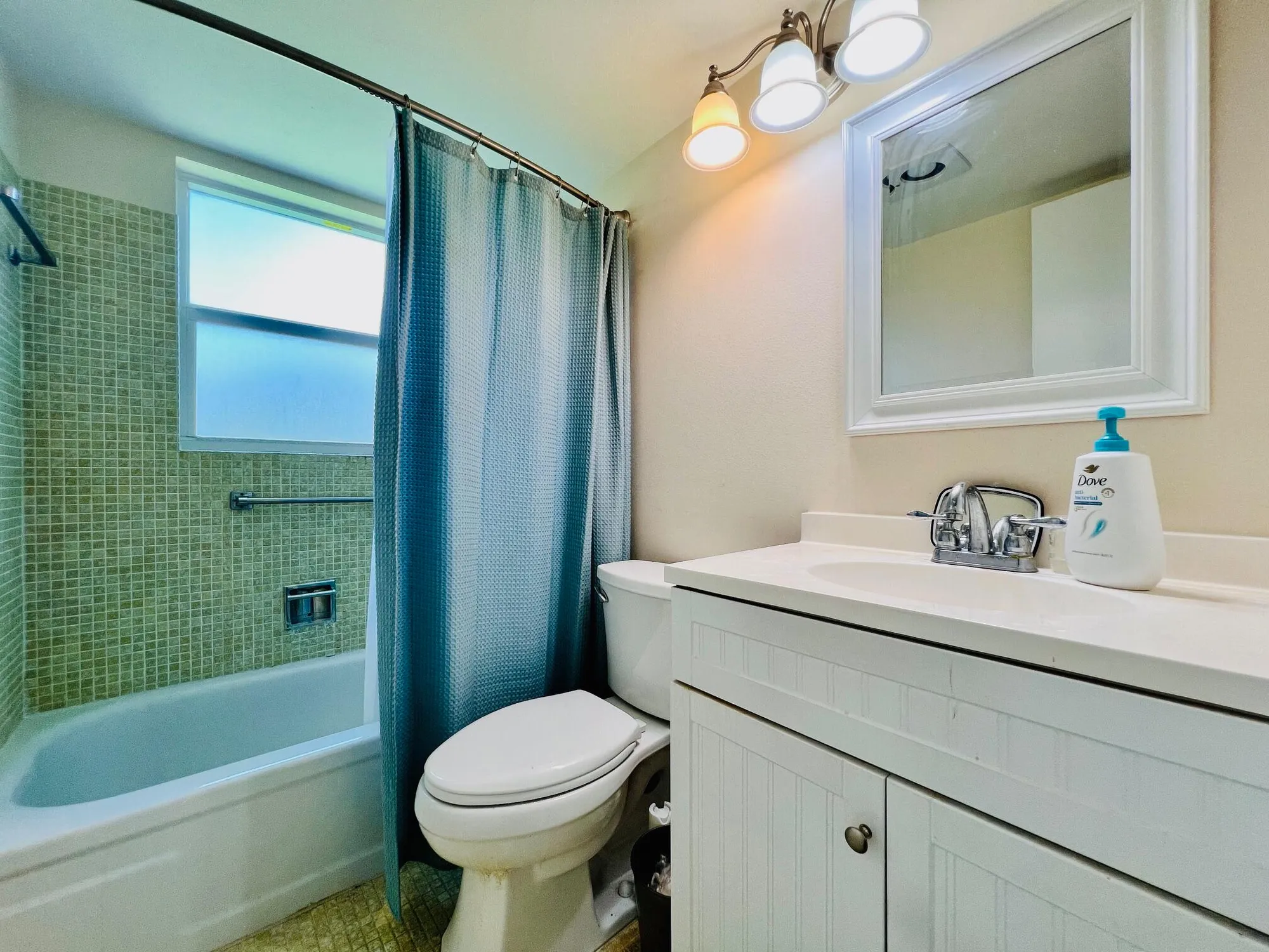 Property Slideshow image 6 of 18 | 200 northampton j, West Palm Beach, FL, 33417