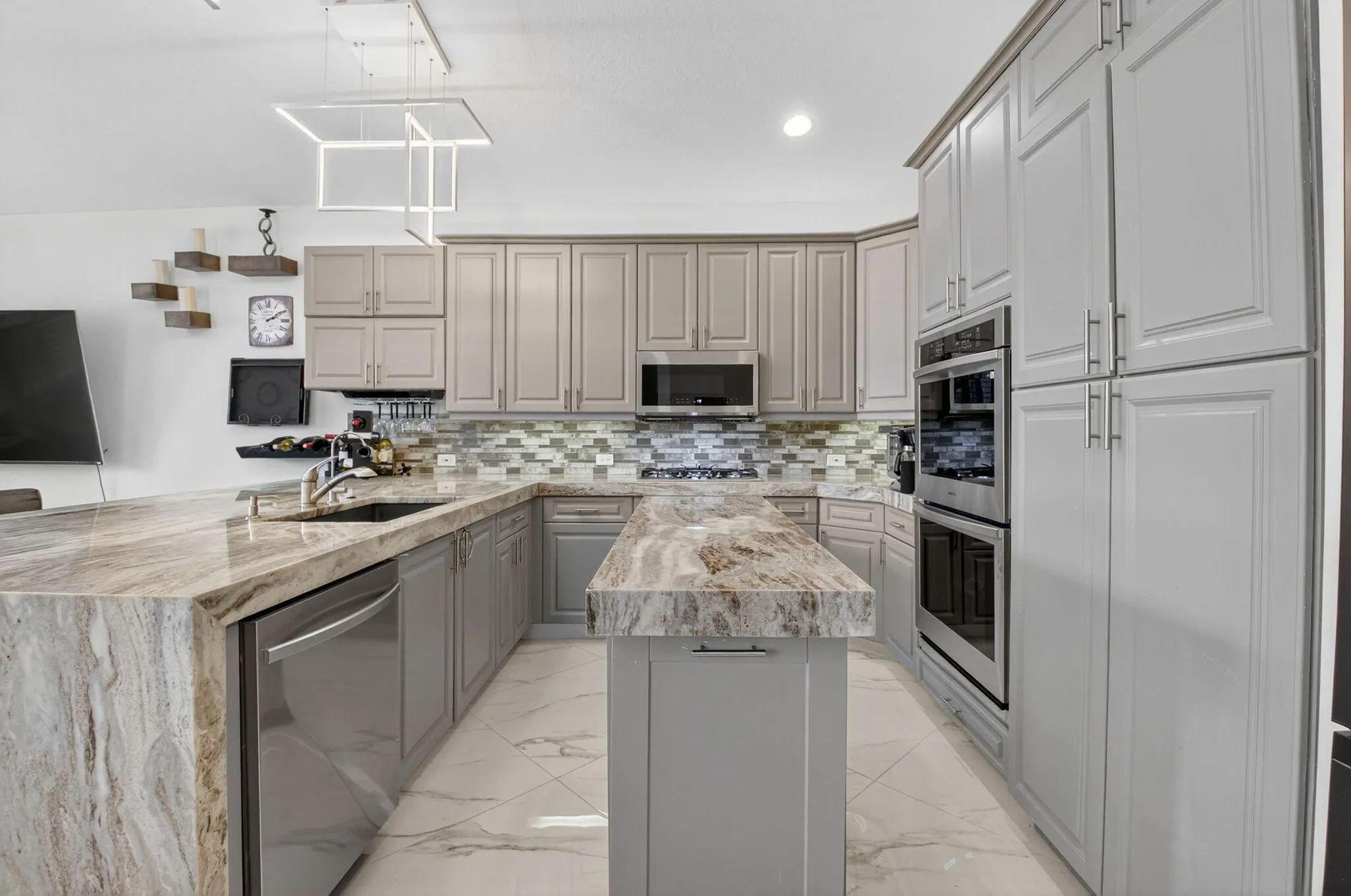 Property Slideshow image 25 of 99 | 13486 barcelona lake cir, Delray Beach, FL, 33446