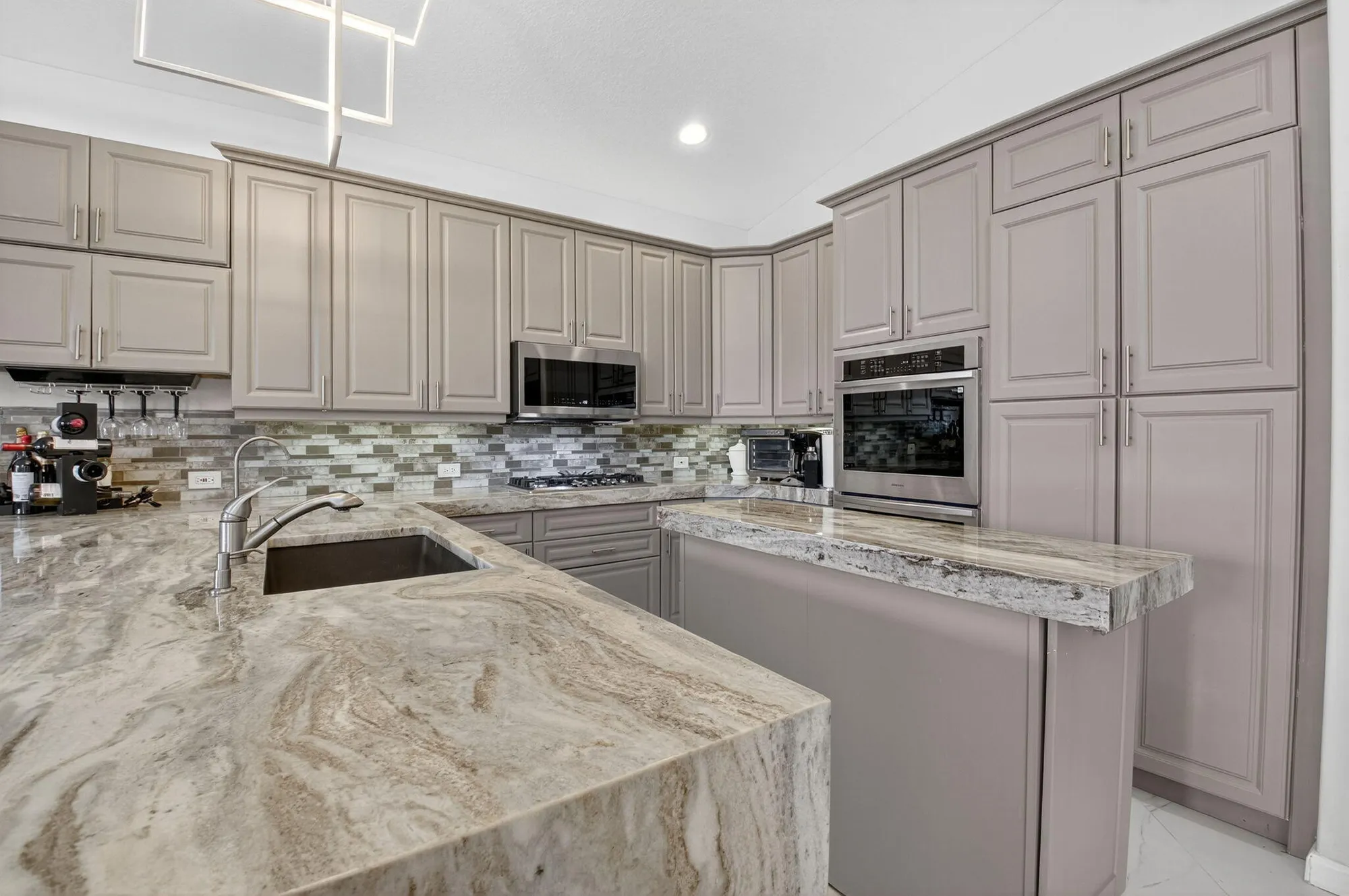 Property Slideshow image 23 of 99 | 13486 barcelona lake cir, Delray Beach, FL, 33446