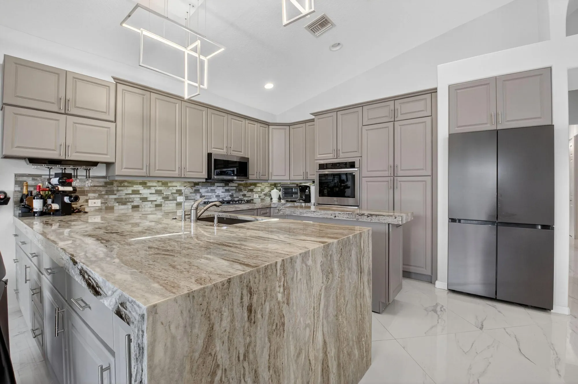 Property Slideshow image 22 of 99 | 13486 barcelona lake cir, Delray Beach, FL, 33446