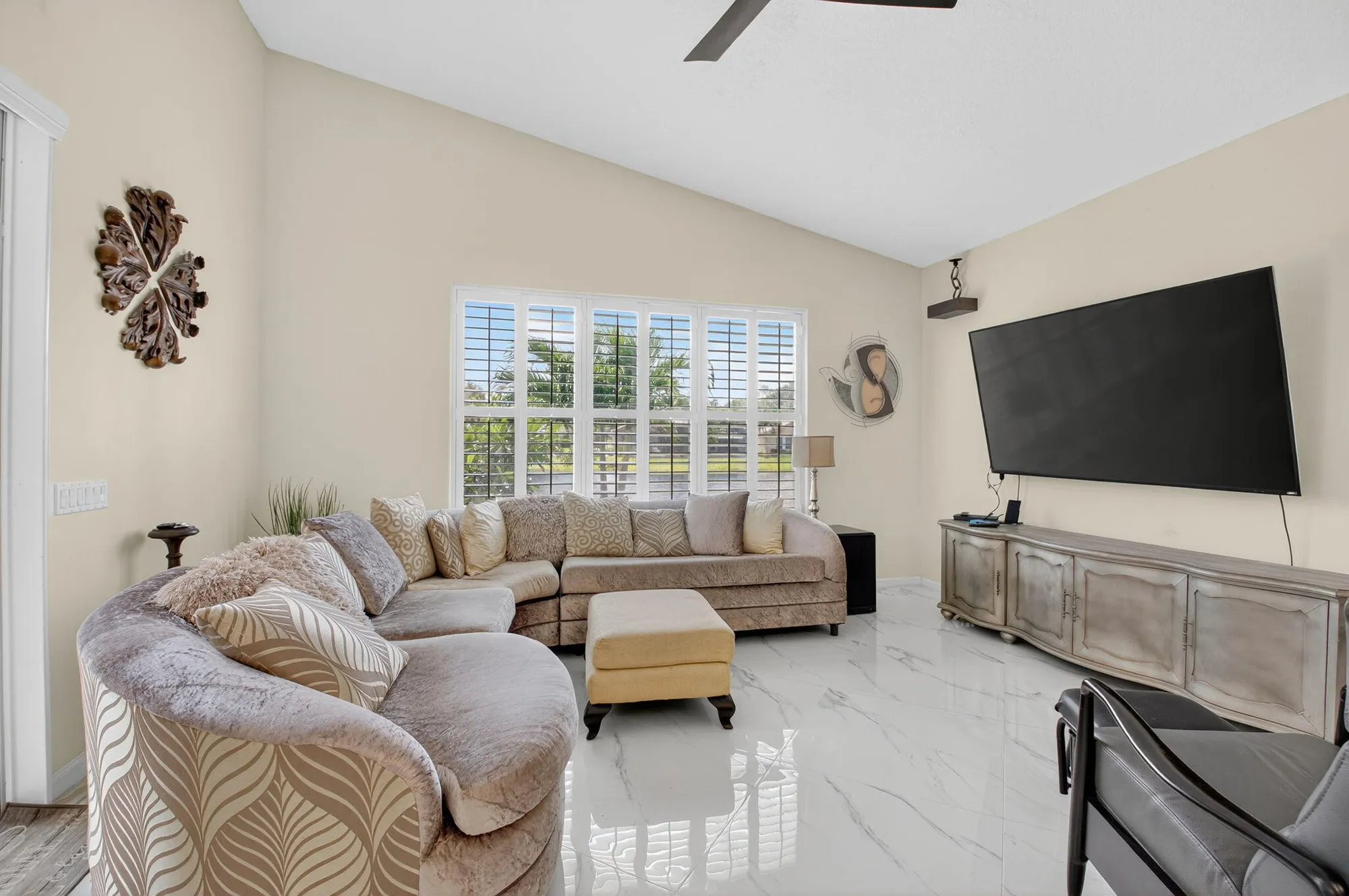 Property Slideshow image 31 of 99 | 13486 barcelona lake cir, Delray Beach, FL, 33446