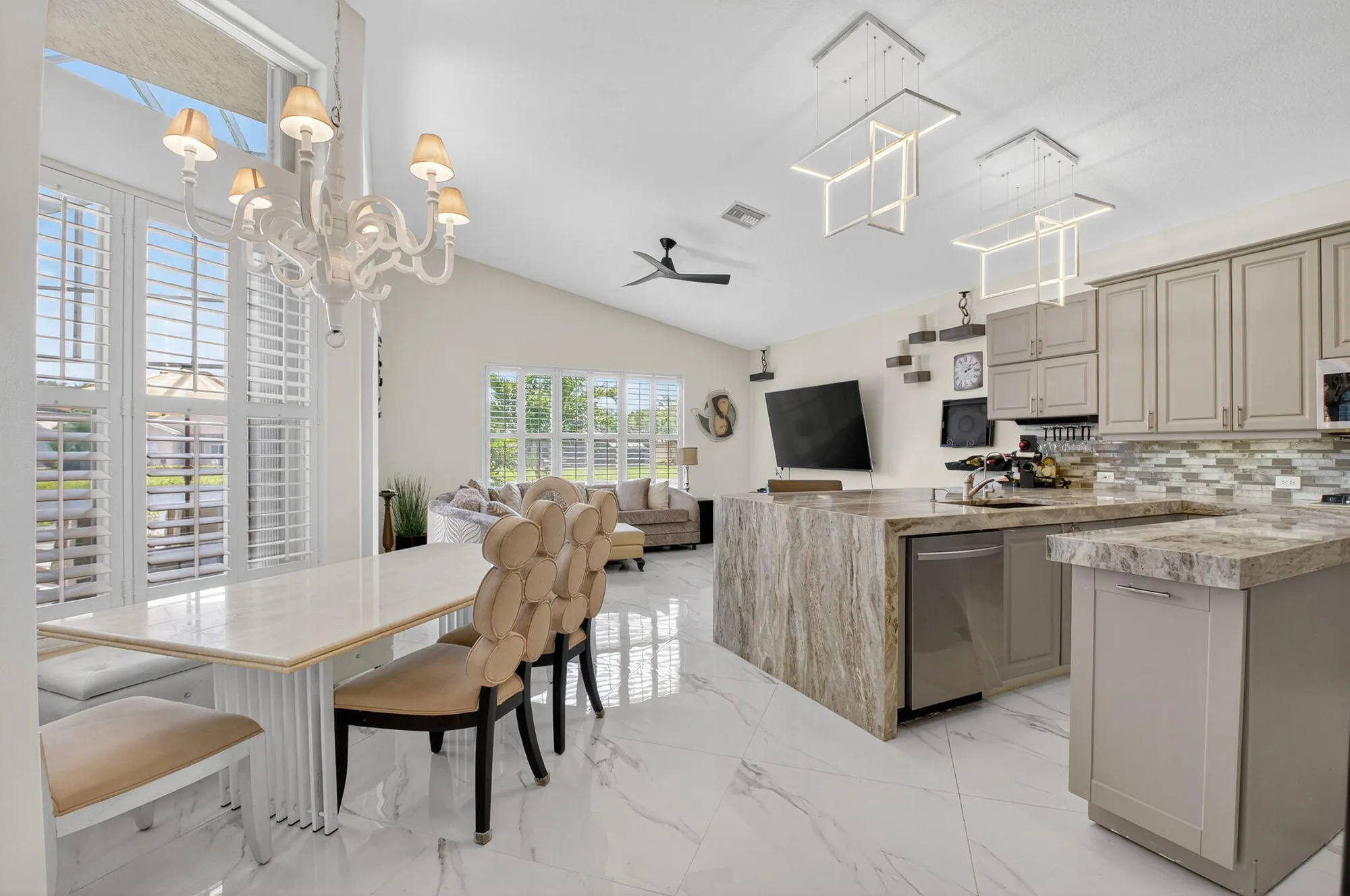 Property Slideshow image 29 of 99 | 13486 barcelona lake cir, Delray Beach, FL, 33446