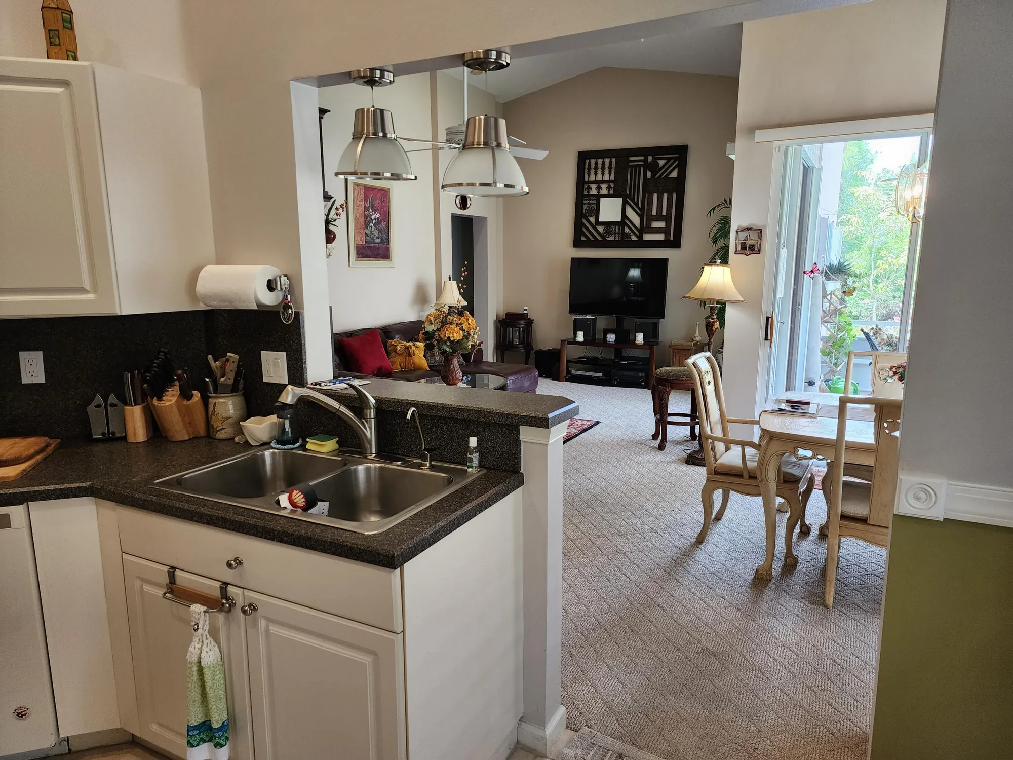 Property Slideshow image 8 of 33 | 366 nw granville st, Port Saint Lucie, FL, 34986