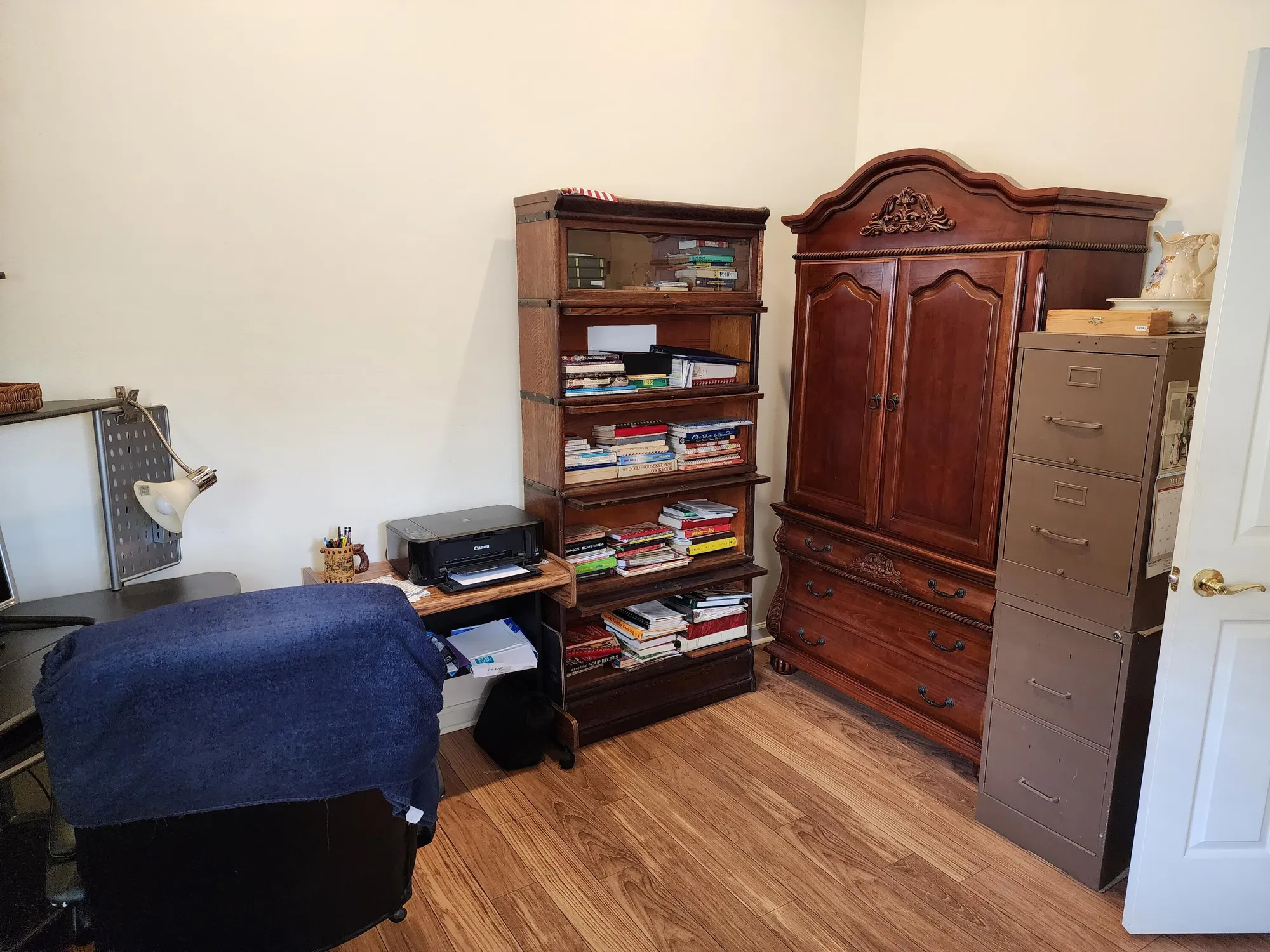 Property Slideshow image 14 of 33 | 366 nw granville st, Port Saint Lucie, FL, 34986