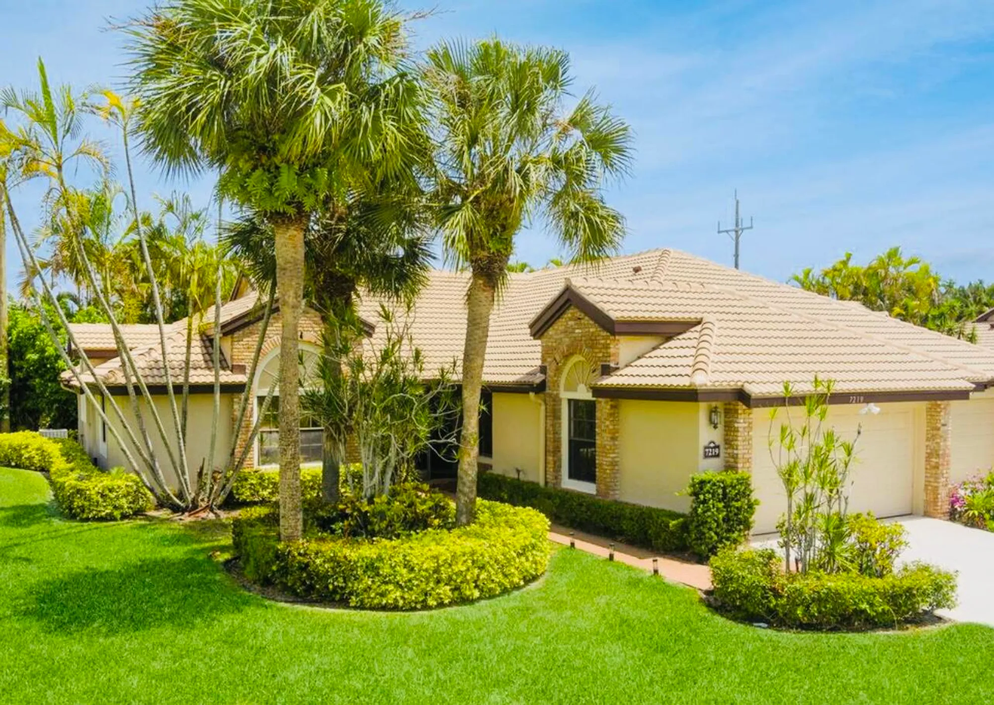Property Slideshow image 1 of 44 | 7219 le chalet blvd, Boynton Beach, FL, 33472