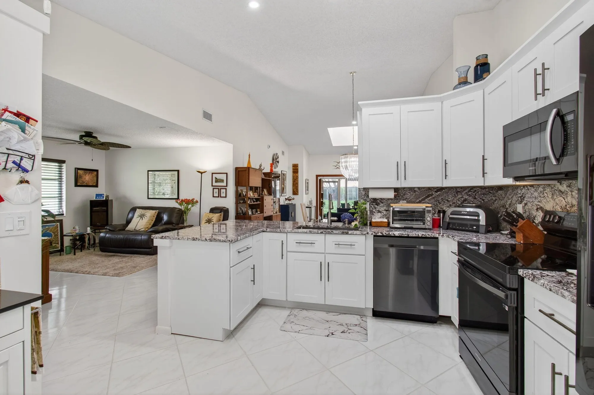 Property Slideshow image 32 of 132 | 6368 mill pointe cir, Delray Beach, FL, 33484