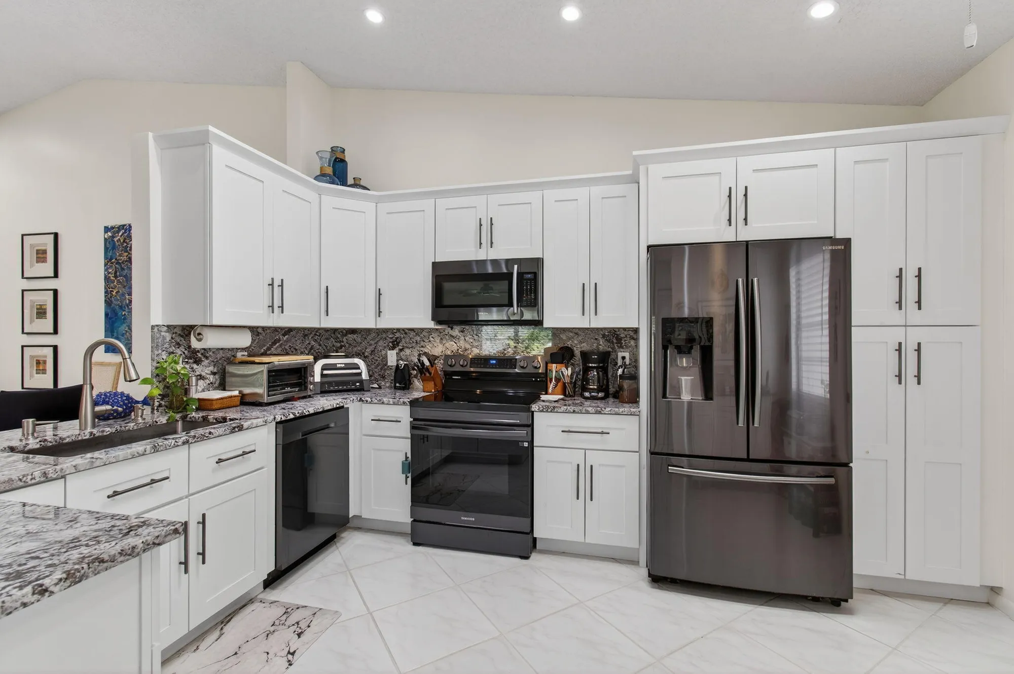 Property Slideshow image 31 of 132 | 6368 mill pointe cir, Delray Beach, FL, 33484