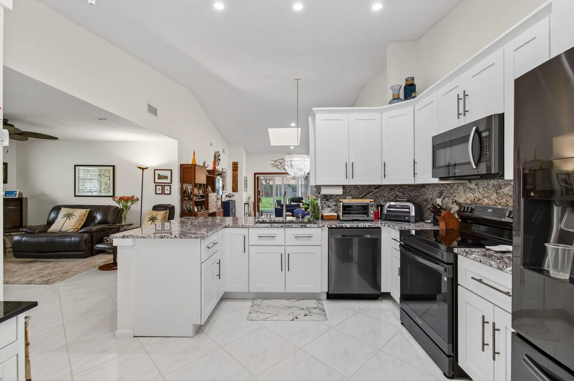 Property Slideshow image 34 of 132 | 6368 mill pointe cir, Delray Beach, FL, 33484