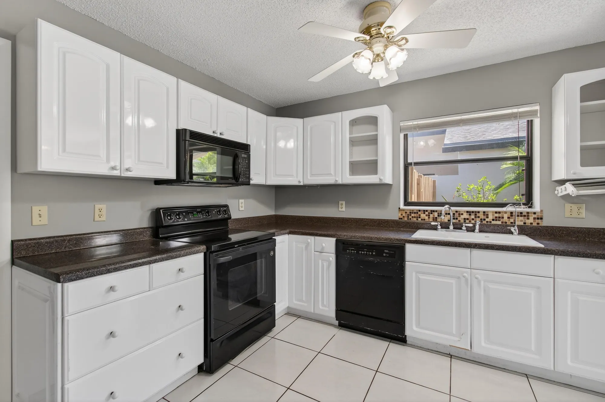 Property Slideshow image 17 of 62 | 3250 nw 10th st, Delray Beach, FL, 33445
