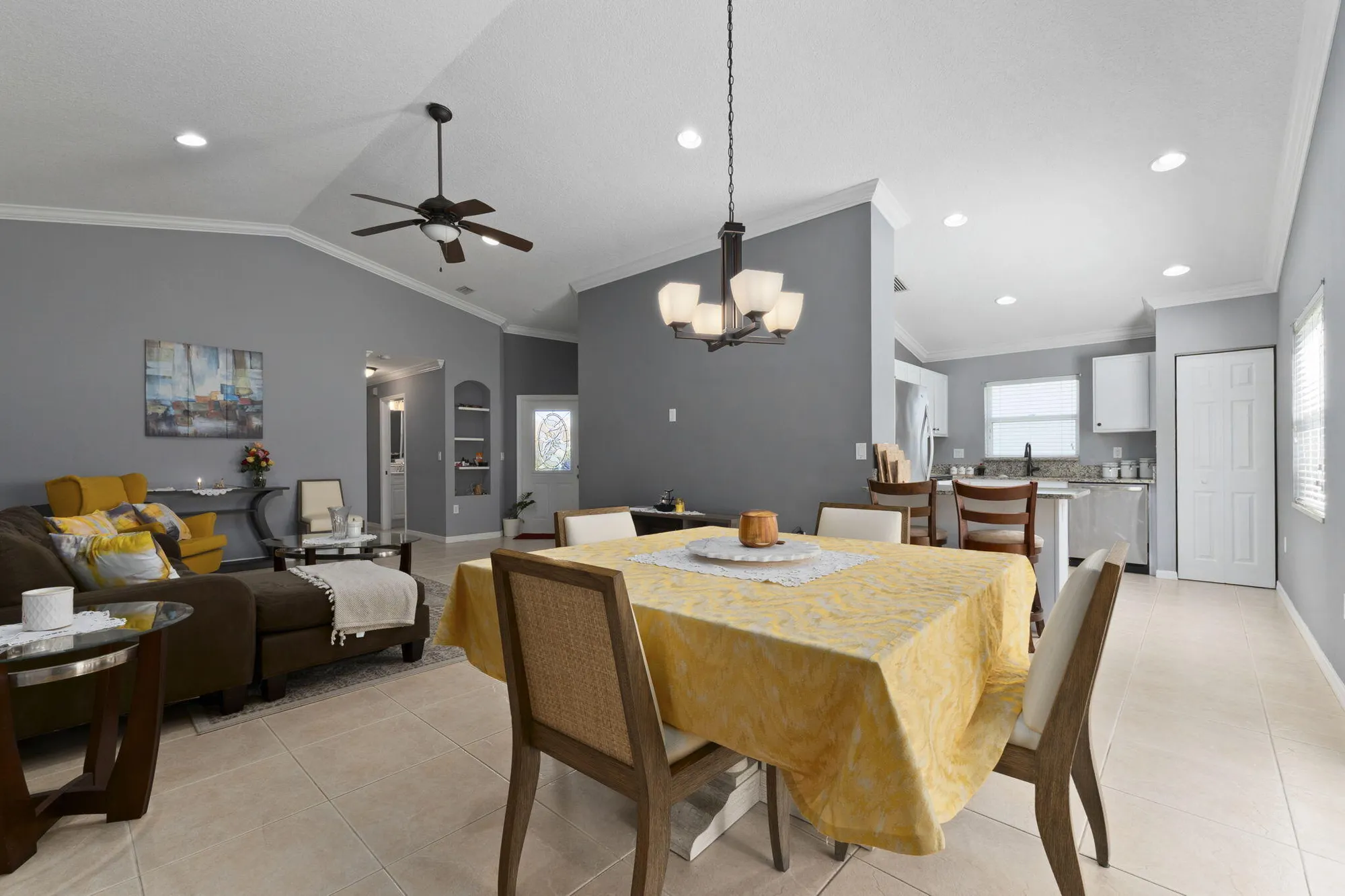 Property Slideshow image 14 of 40 | 475 sw talquin ln, Port Saint Lucie, FL, 34986