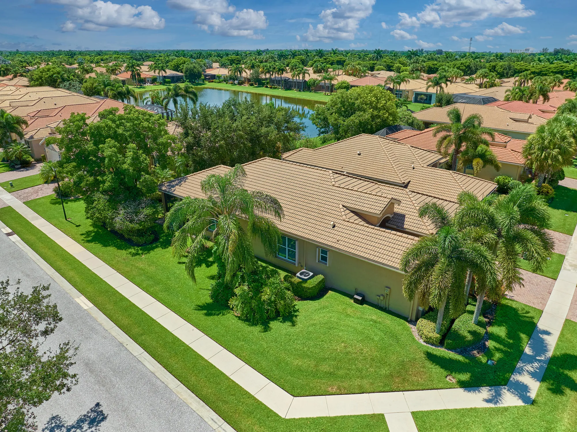 Property Slideshow image 3 of 90 | 10807 redlake isle, Boynton Beach, FL, 33473