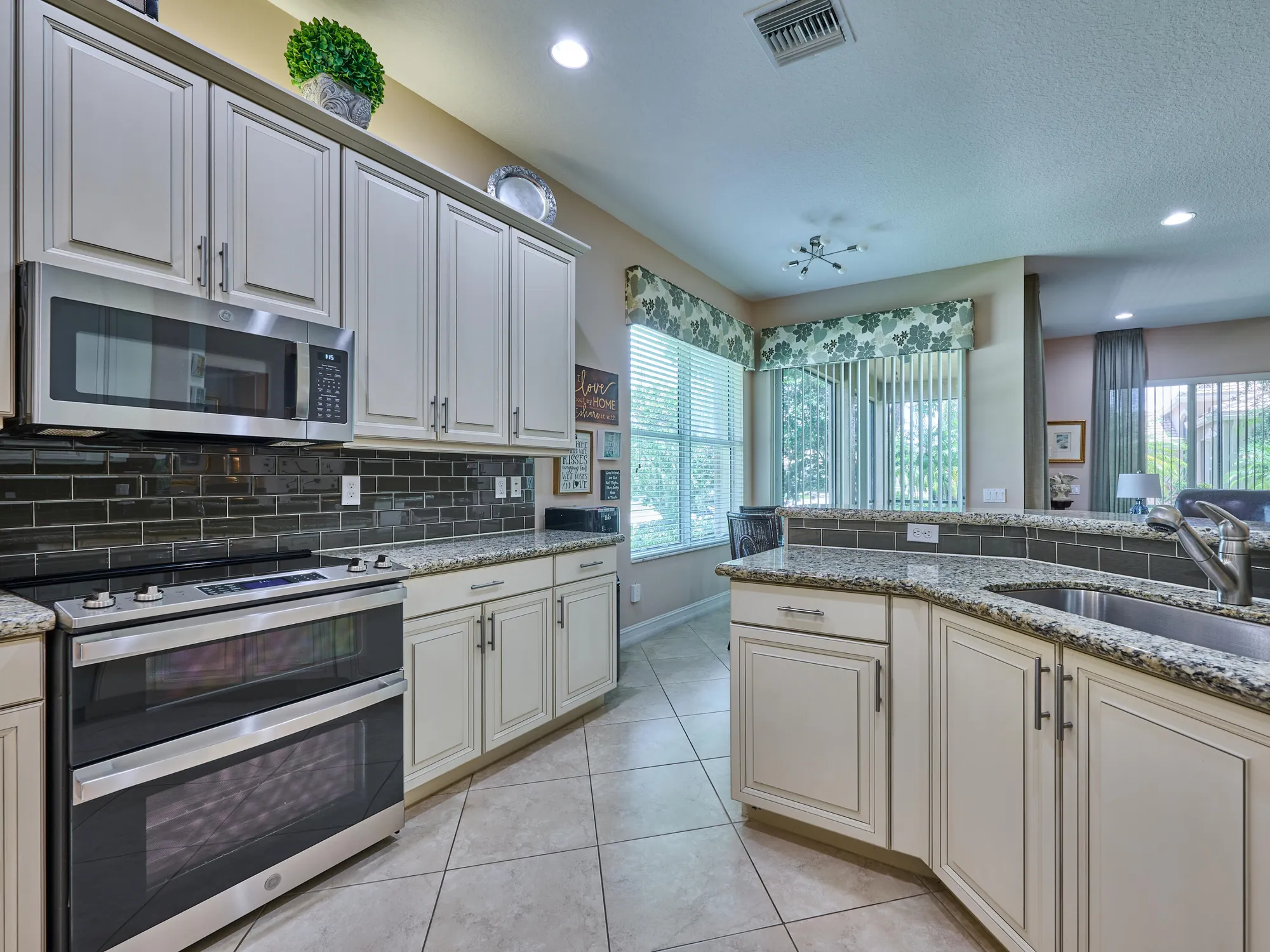 Property Slideshow image 24 of 90 | 10807 redlake isle, Boynton Beach, FL, 33473