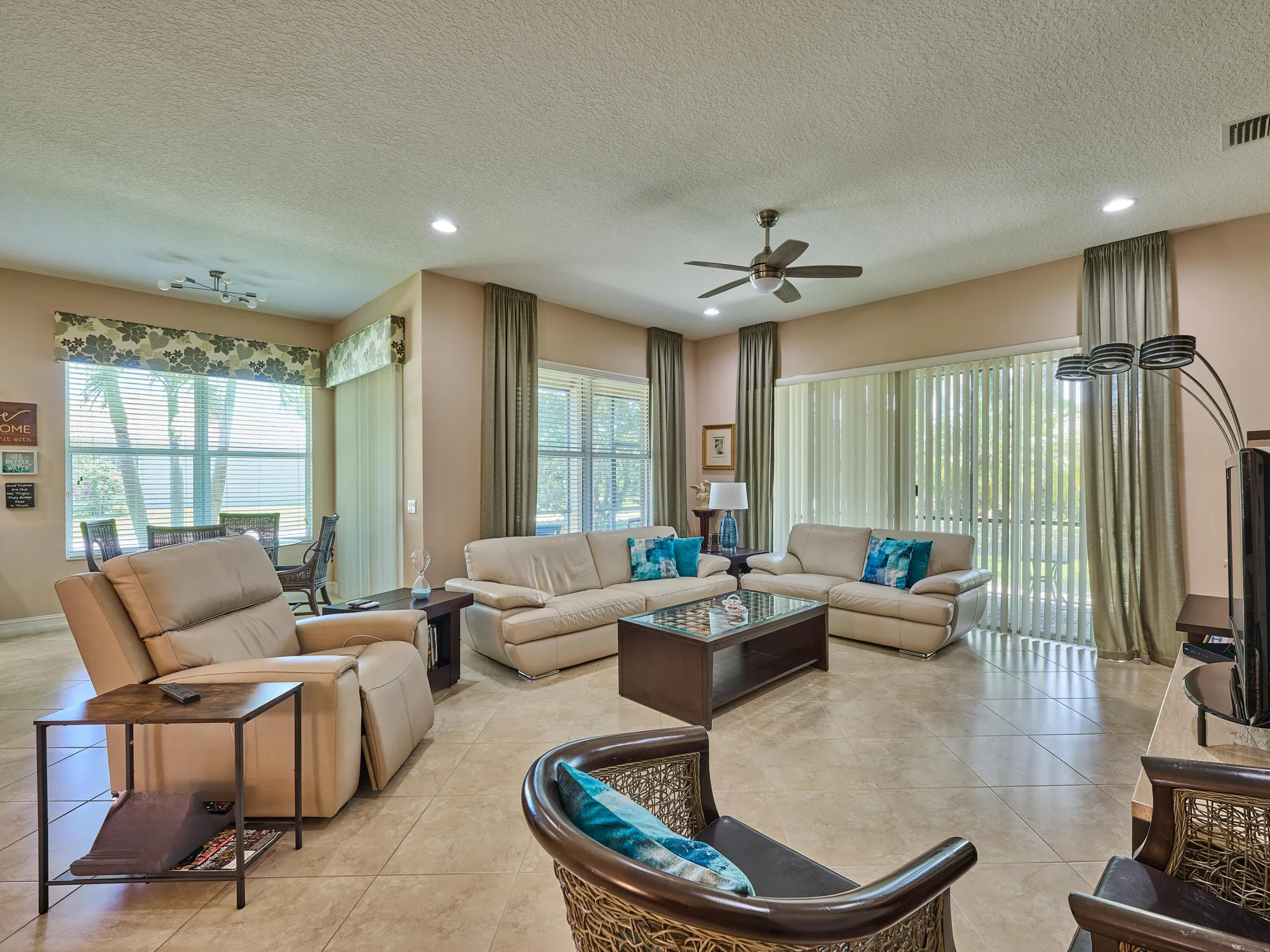 Property Slideshow image 17 of 90 | 10807 redlake isle, Boynton Beach, FL, 33473