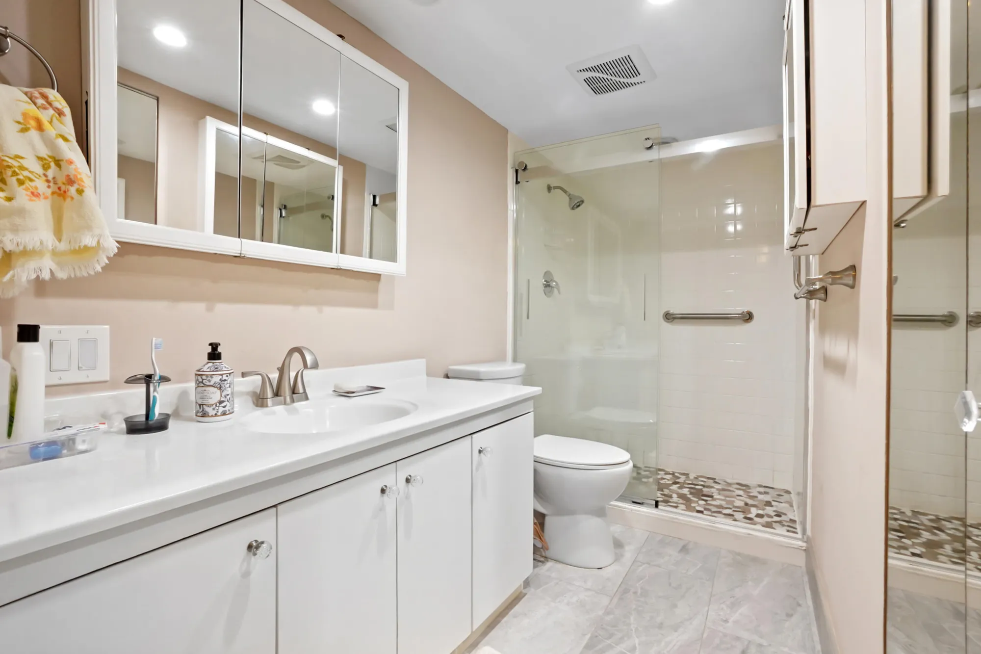 Property Slideshow image 14 of 110 | 2004 granada dr apt h3, Coconut Creek, FL, 33066