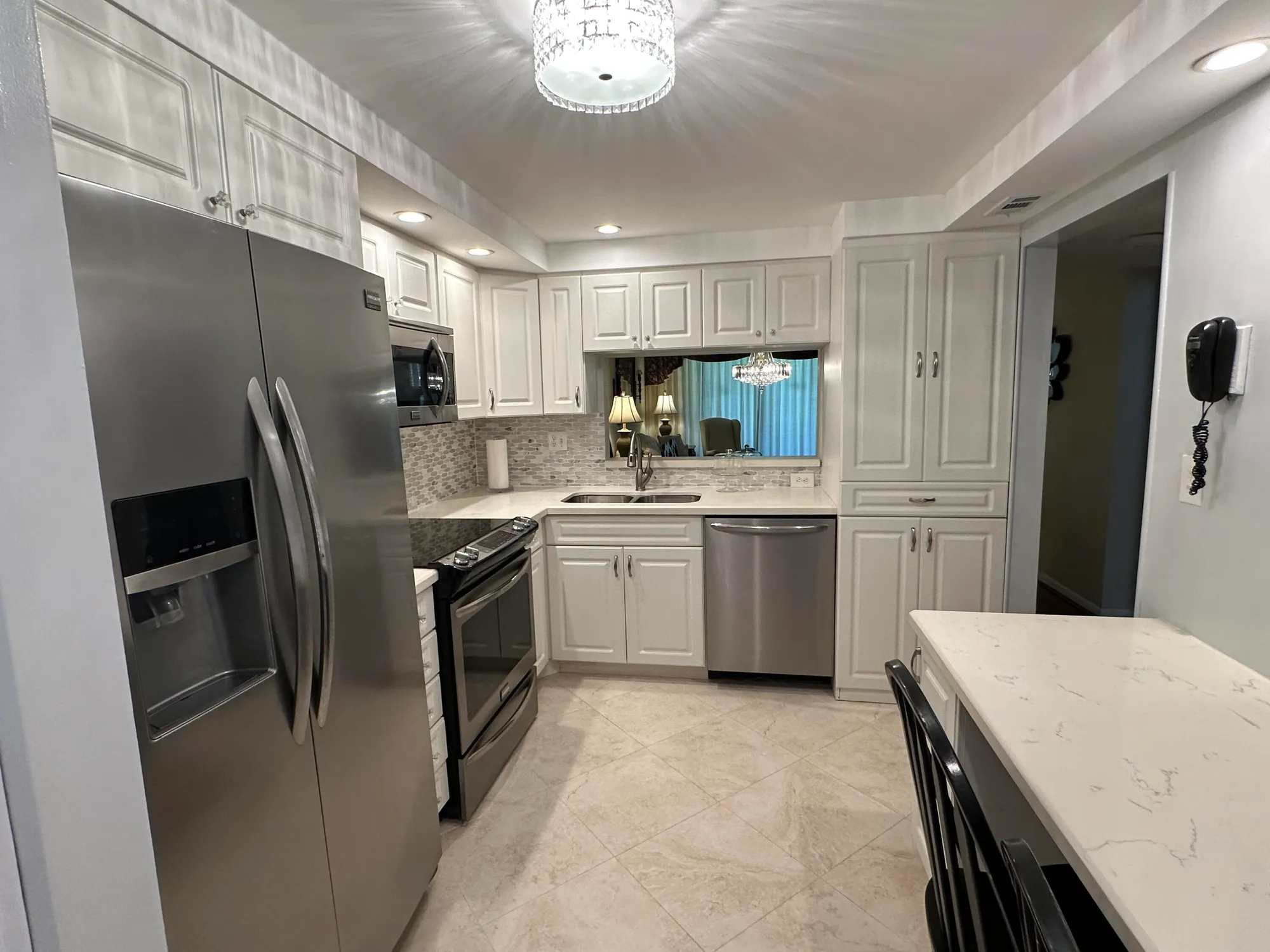 Property Slideshow image 13 of 45 | 1101 colony point cir 108, Pembroke Pines, FL, 33026