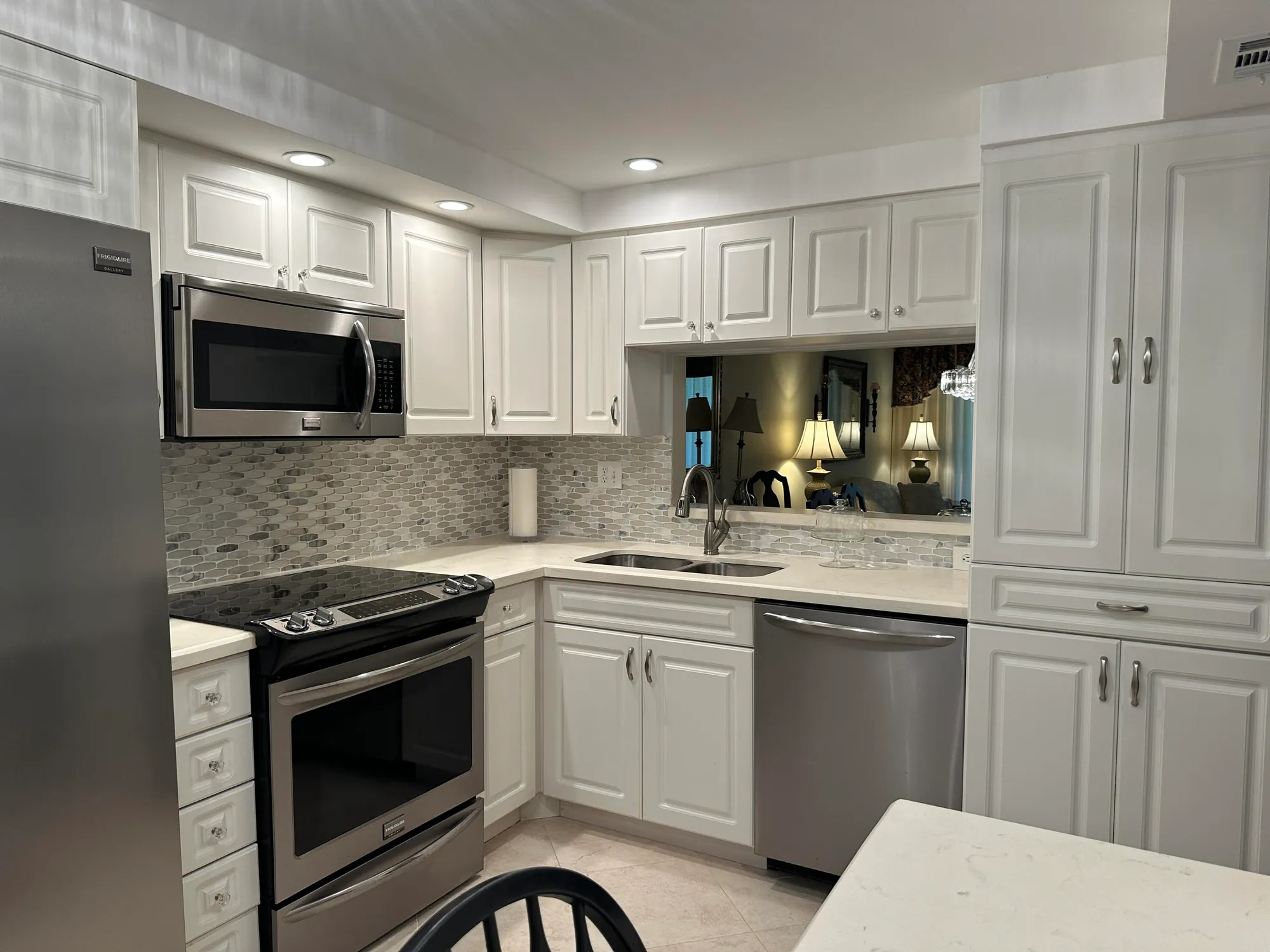 Property Slideshow image 12 of 45 | 1101 colony point cir 108, Pembroke Pines, FL, 33026