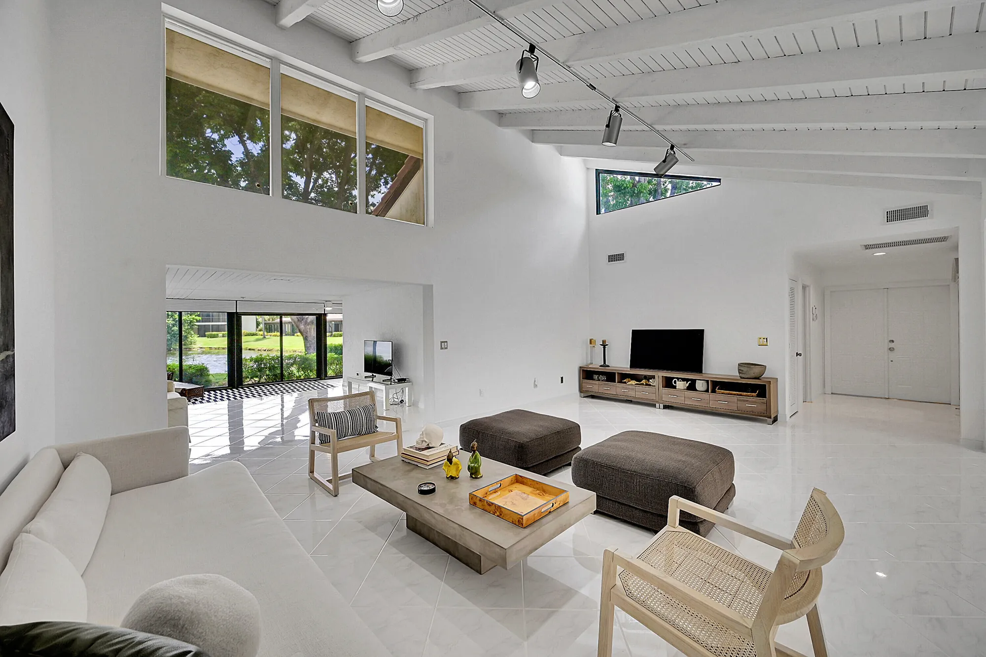 Property Slideshow image 6 of 31 | 21959 arriba real # 22-b, Boca Raton, FL, 33433
