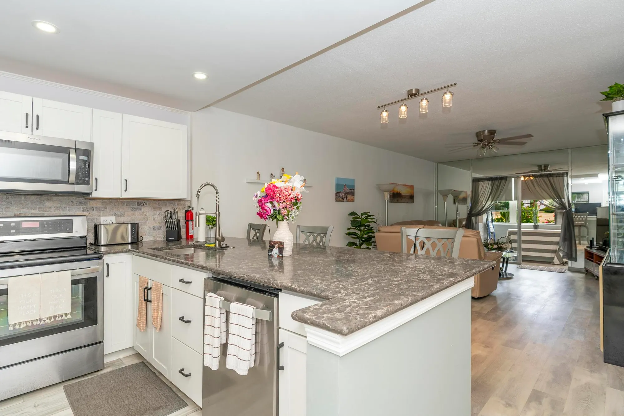 Property Slideshow image 1 of 41 | 2600 ne 1st ln apt 104, Boynton Beach, FL, 33435