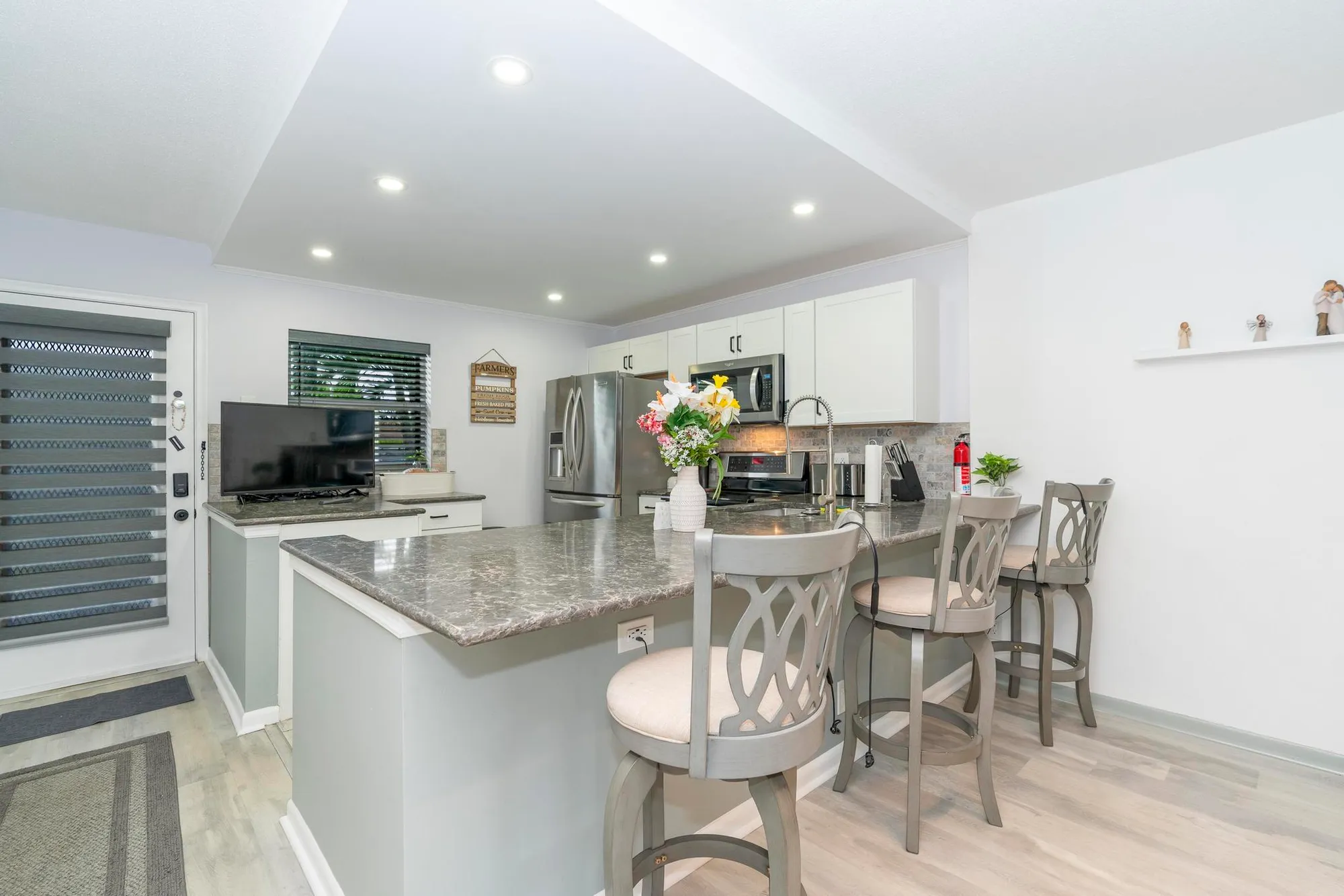 Property Slideshow image 6 of 41 | 2600 ne 1st ln apt 104, Boynton Beach, FL, 33435