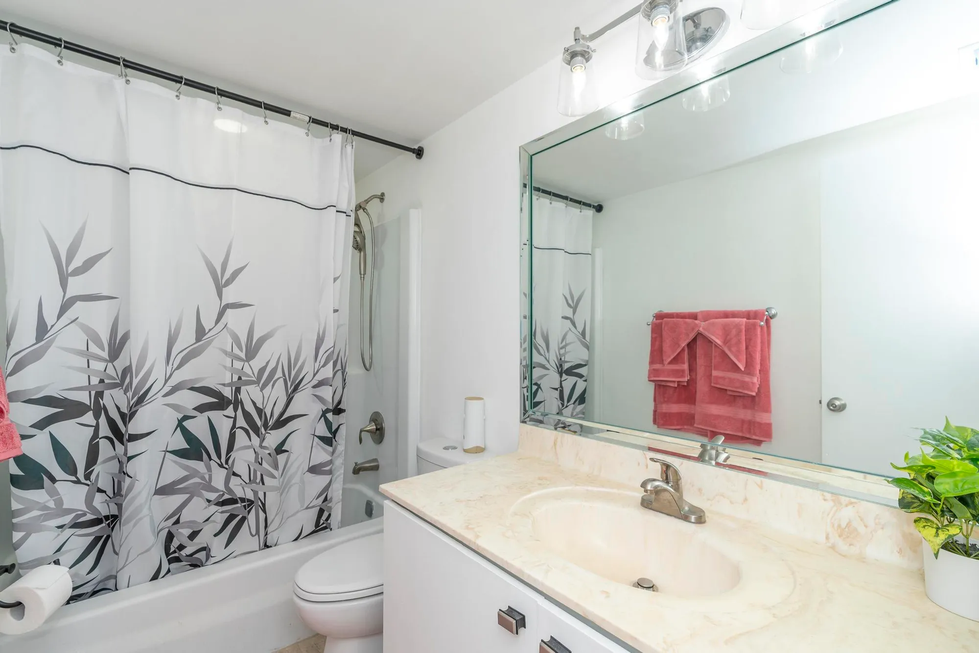Property Slideshow image 18 of 41 | 2600 ne 1st ln apt 104, Boynton Beach, FL, 33435
