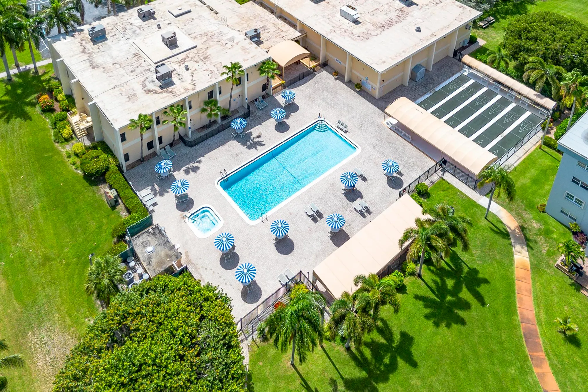 Property Slideshow image 35 of 41 | 2600 ne 1st ln apt 104, Boynton Beach, FL, 33435