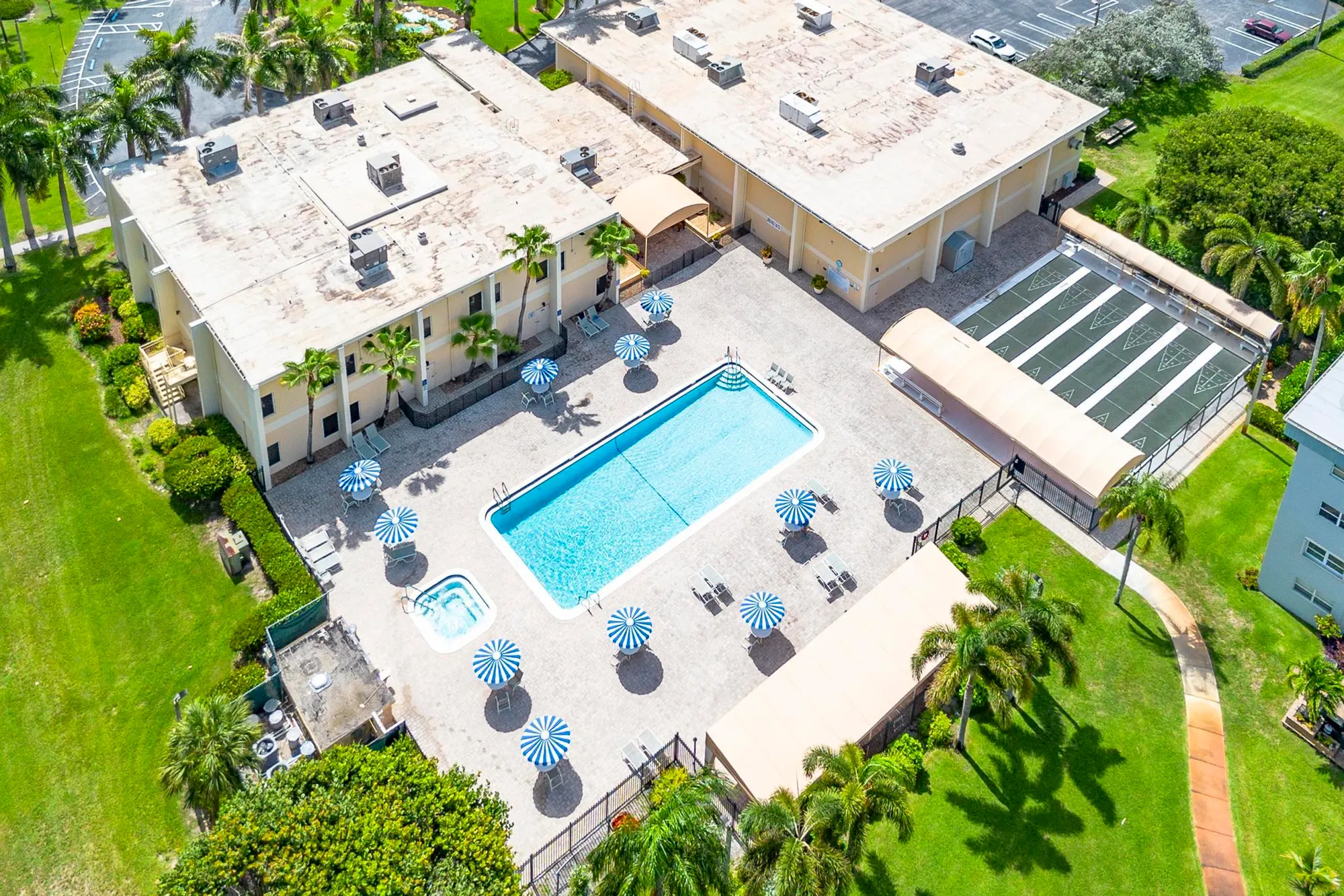 Property Slideshow image 36 of 41 | 2600 ne 1st ln apt 104, Boynton Beach, FL, 33435