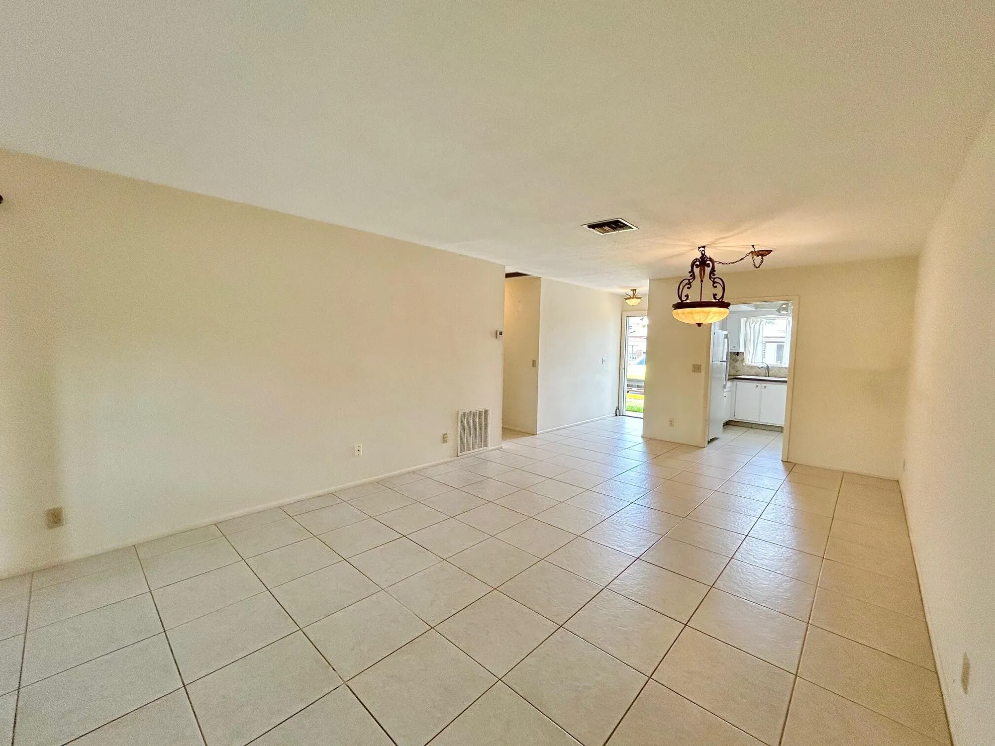Property Slideshow image 5 of 43 | 2802 crosley dr d, West Palm Beach, FL, 33415