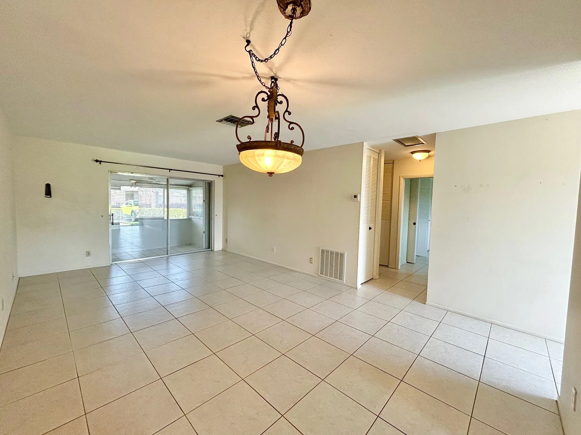 Property Slideshow image 6 of 43 | 2802 crosley dr d, West Palm Beach, FL, 33415