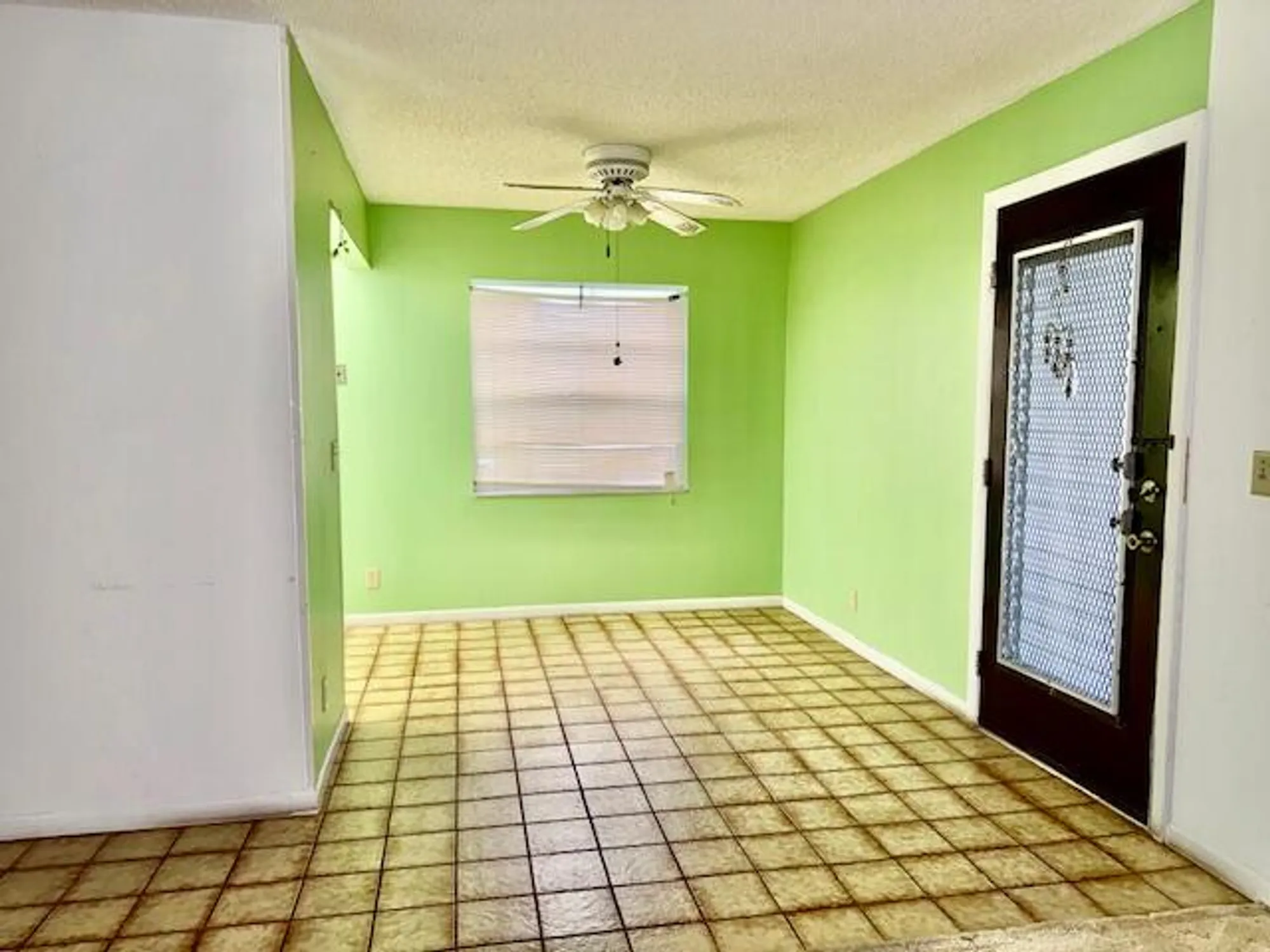 Property Slideshow image 7 of 11 | 946 flanders t, Delray Beach, FL, 33484