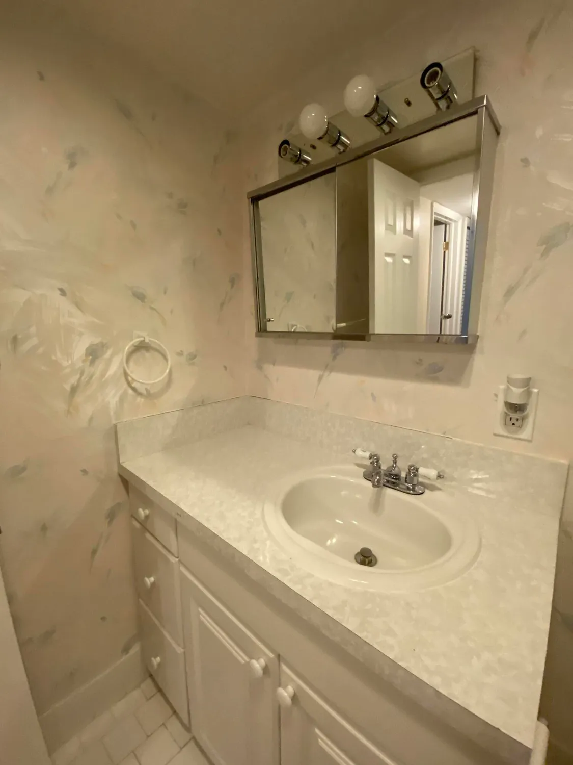 Property Slideshow image 9 of 9 | 205 salisbury i, West Palm Beach, FL, 33417