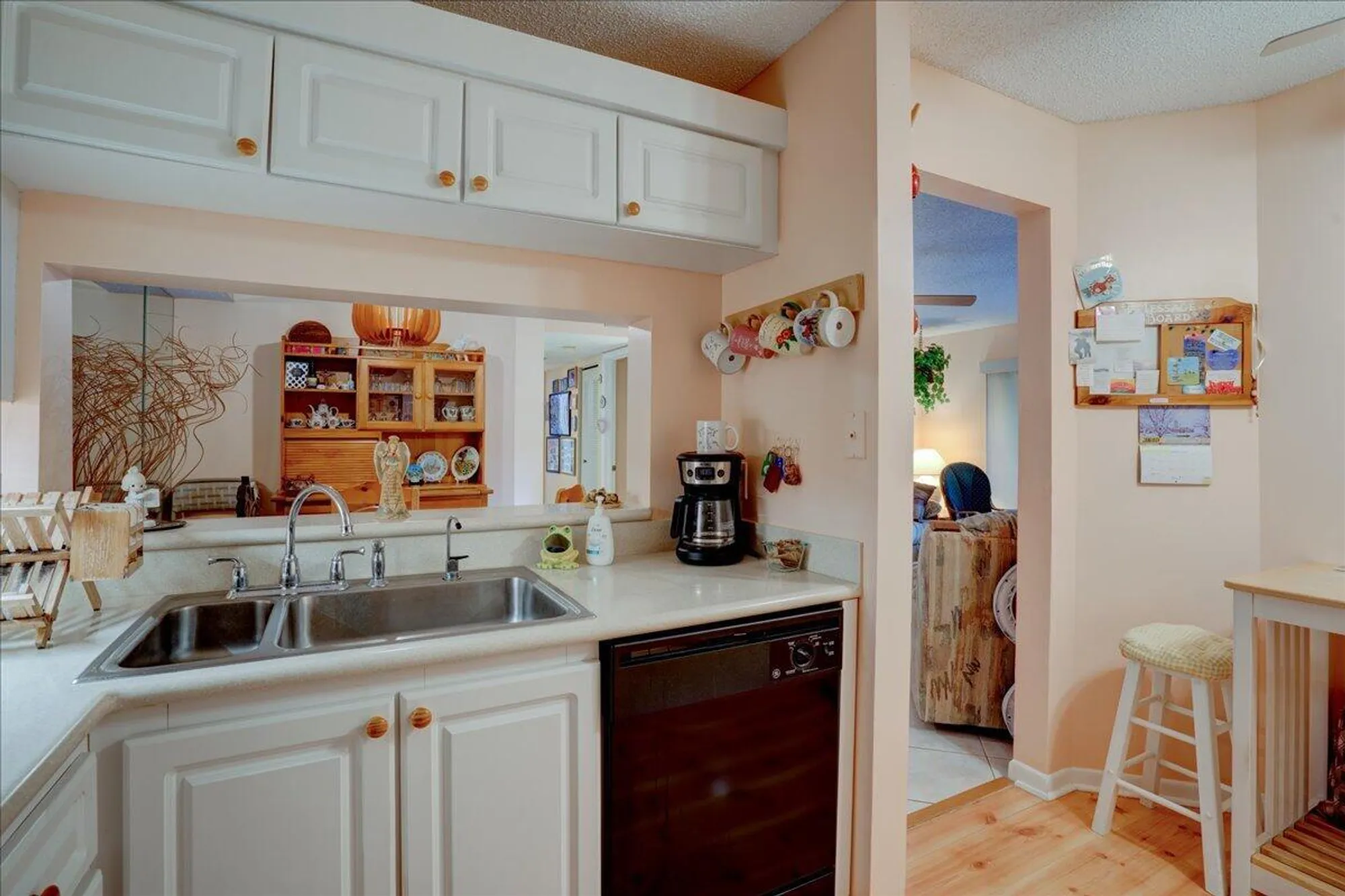 Property Slideshow image 12 of 33 | 13811 oneida dr g1, Delray Beach, FL, 33446