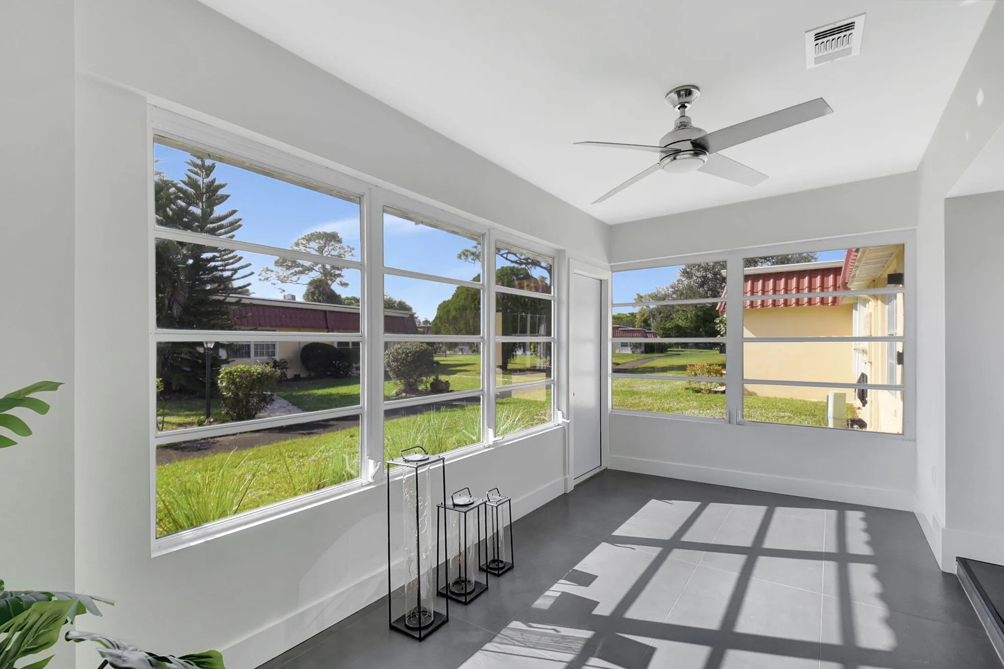 Property Slideshow image 8 of 30 | 868 worcester ln b, Lake Worth, FL, 33467
