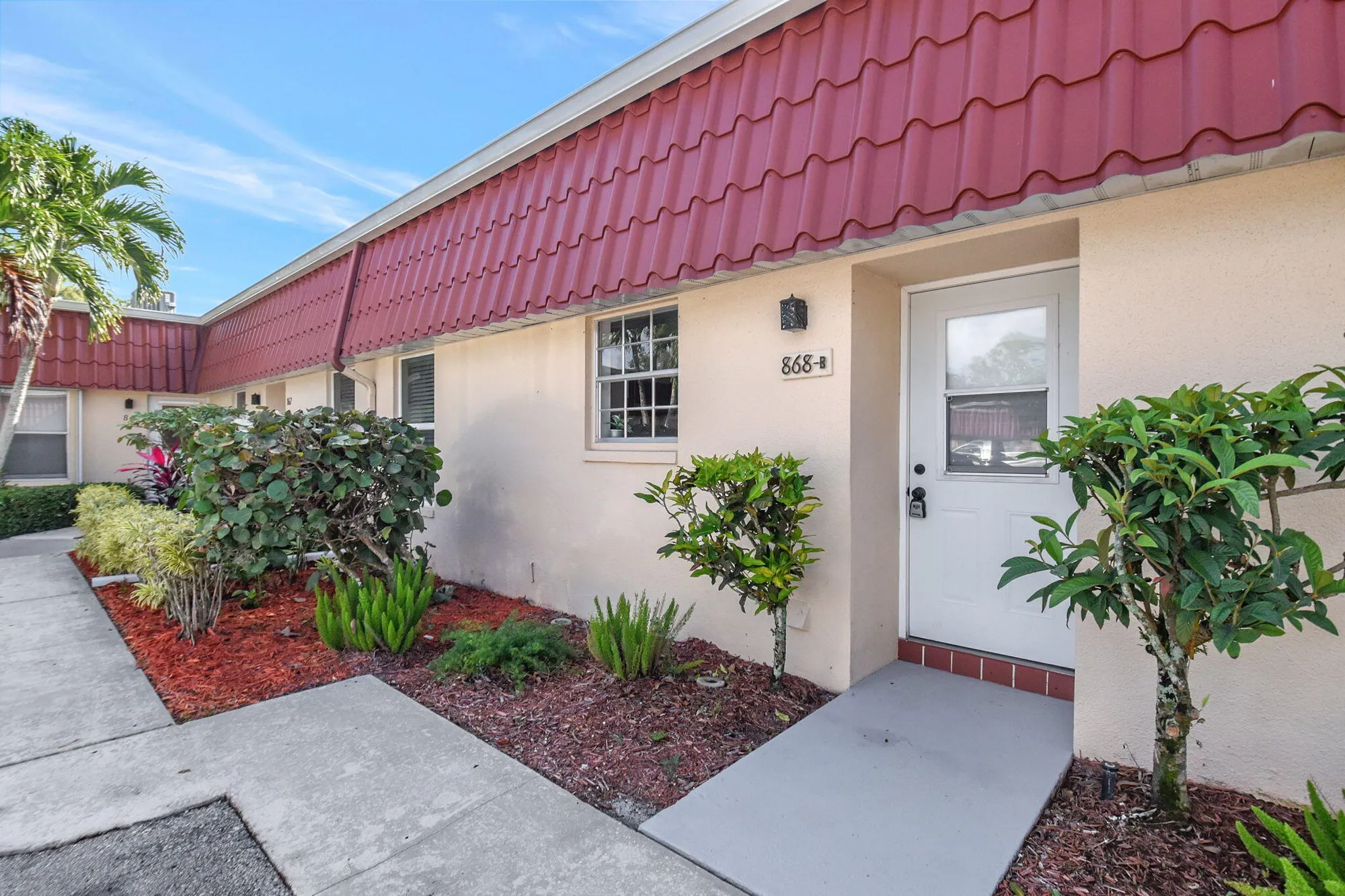 Property Slideshow image 2 of 30 | 868 worcester ln b, Lake Worth, FL, 33467