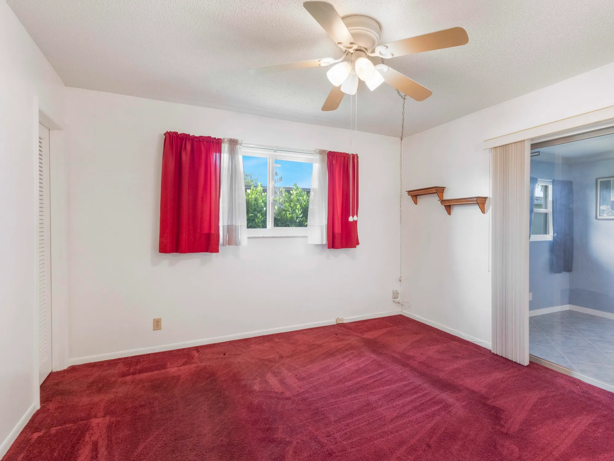 Property Slideshow image 13 of 39 | 6975 nw 12th st, Margate, FL, 33063