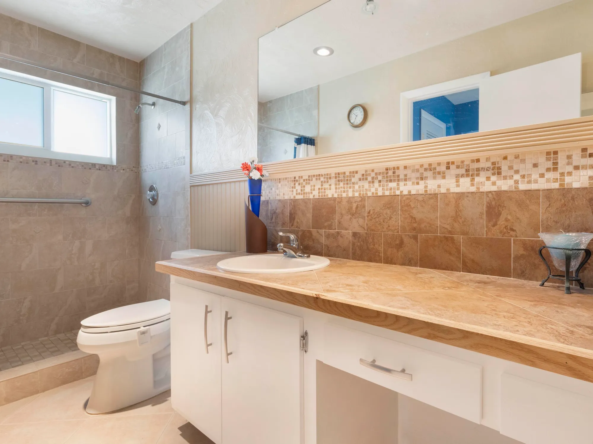 Property Slideshow image 27 of 39 | 6975 nw 12th st, Margate, FL, 33063