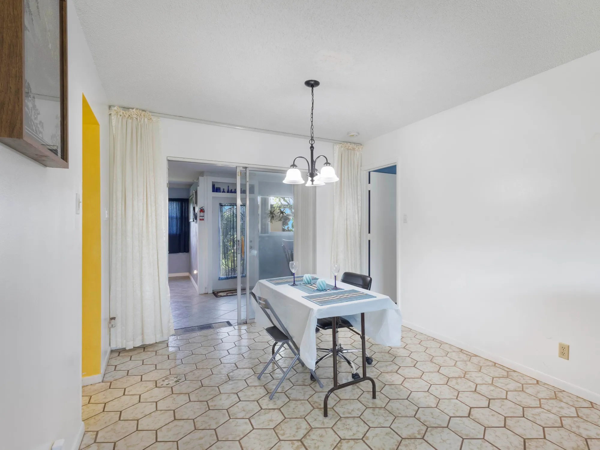 Property Slideshow image 19 of 39 | 6975 nw 12th st, Margate, FL, 33063