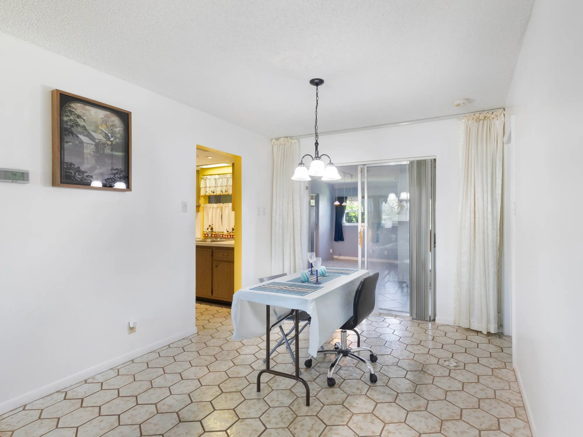Property Slideshow image 18 of 39 | 6975 nw 12th st, Margate, FL, 33063