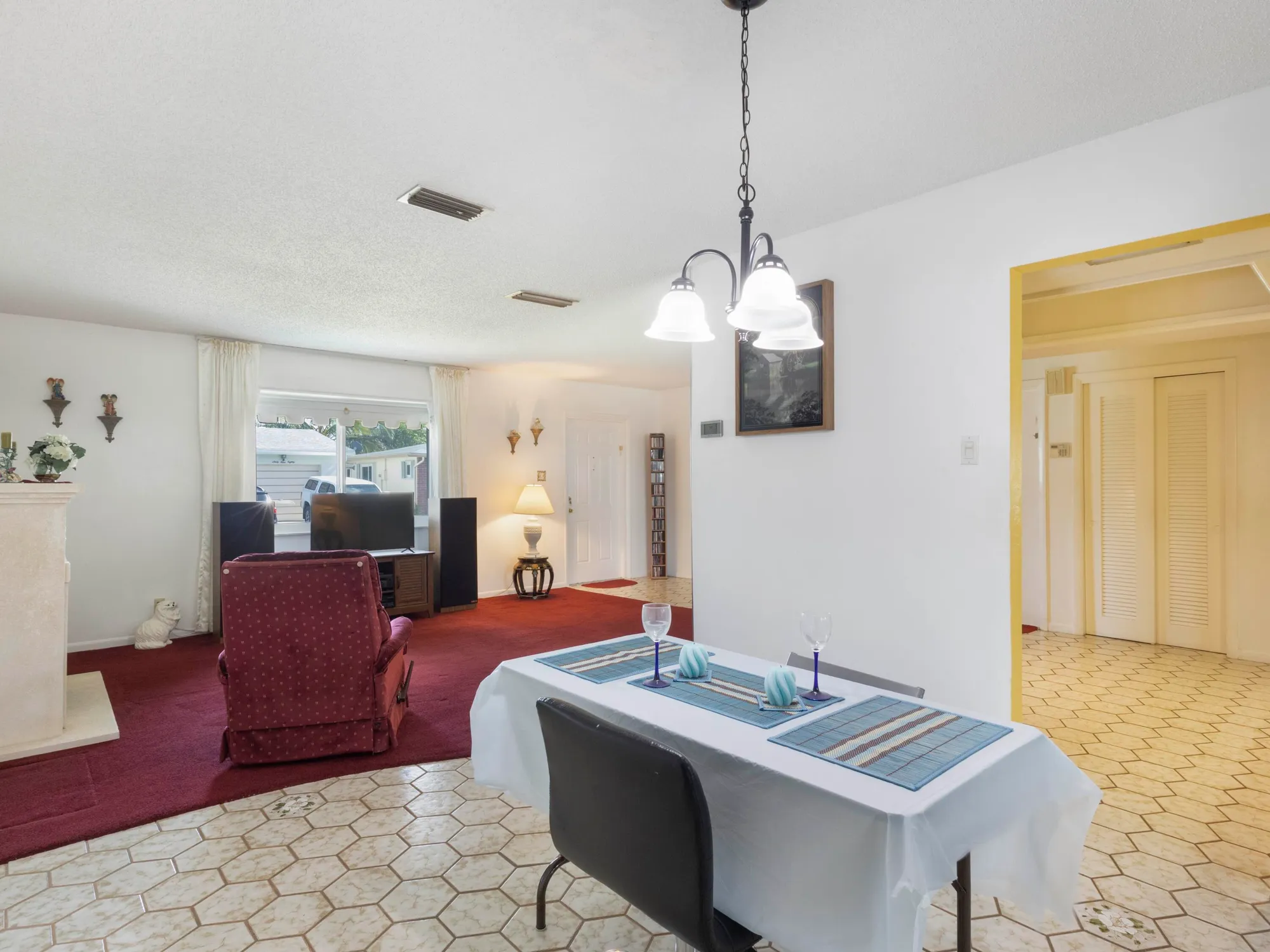 Property Slideshow image 17 of 39 | 6975 nw 12th st, Margate, FL, 33063