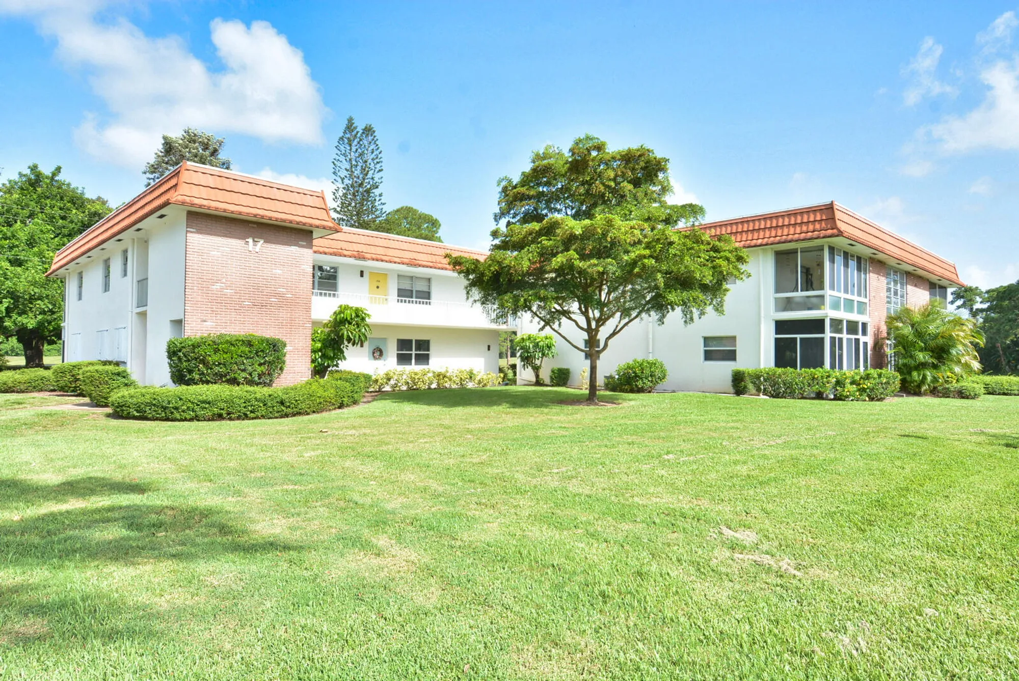 Property Slideshow image 1 of 30 | 1225 nw 21st st 1715, Stuart, FL, 34994