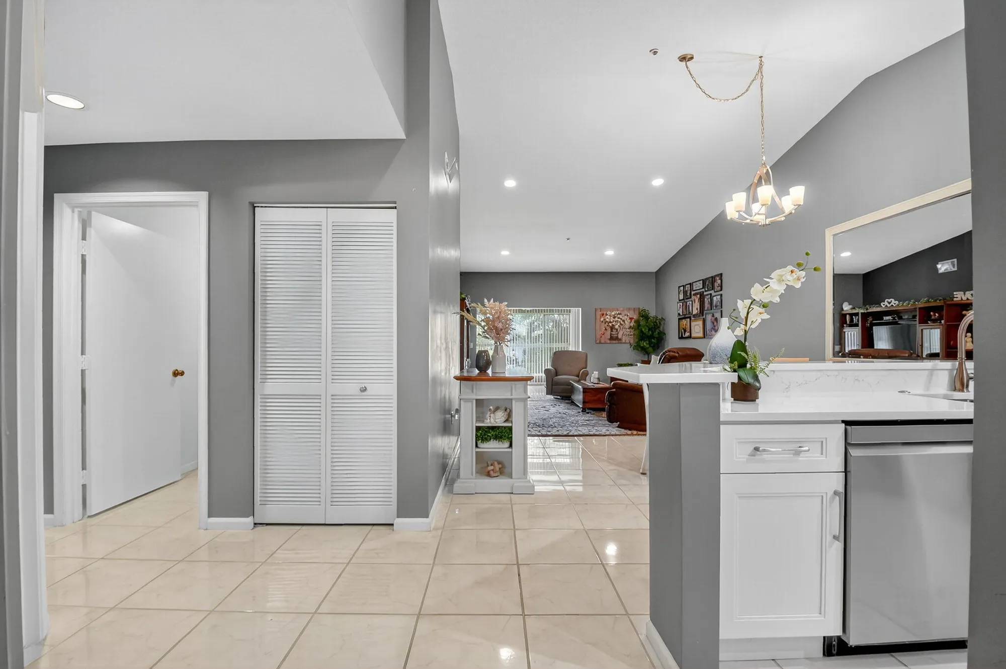 Property Slideshow image 6 of 77 | 5951 regal glen dr 201, Boynton Beach, FL, 33437