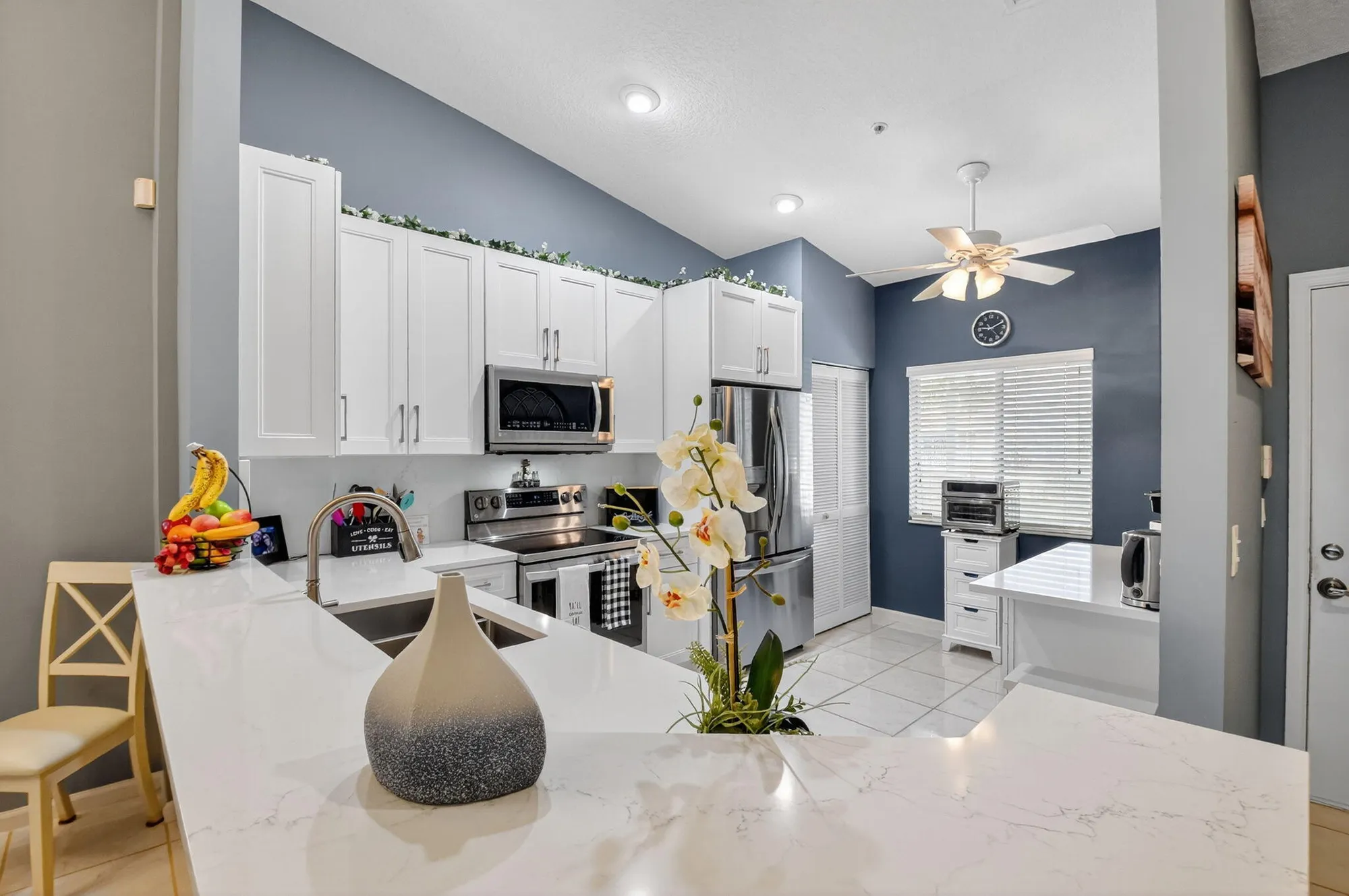 Property Slideshow image 8 of 77 | 5951 regal glen dr 201, Boynton Beach, FL, 33437