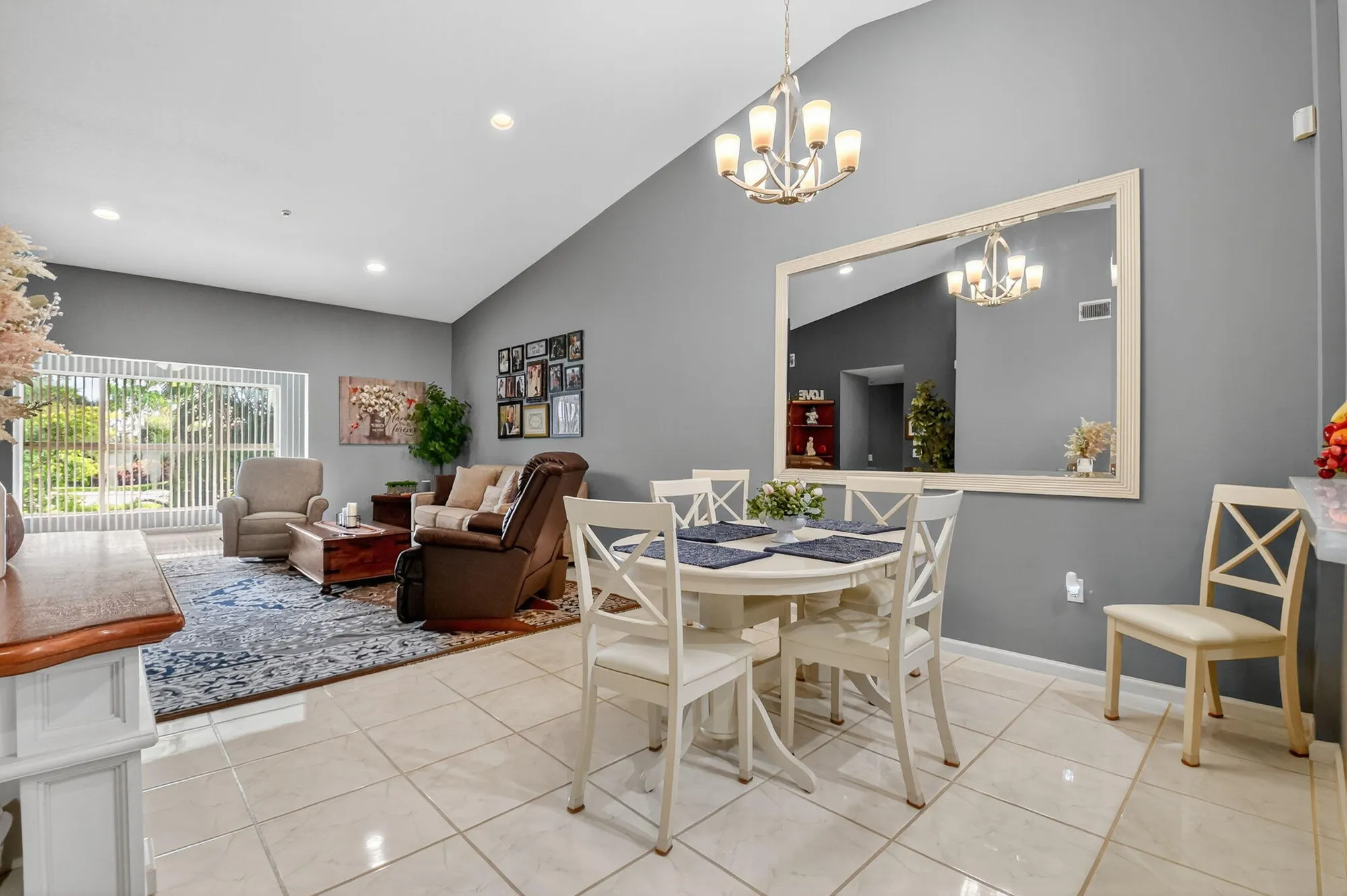 Property Slideshow image 17 of 77 | 5951 regal glen dr 201, Boynton Beach, FL, 33437